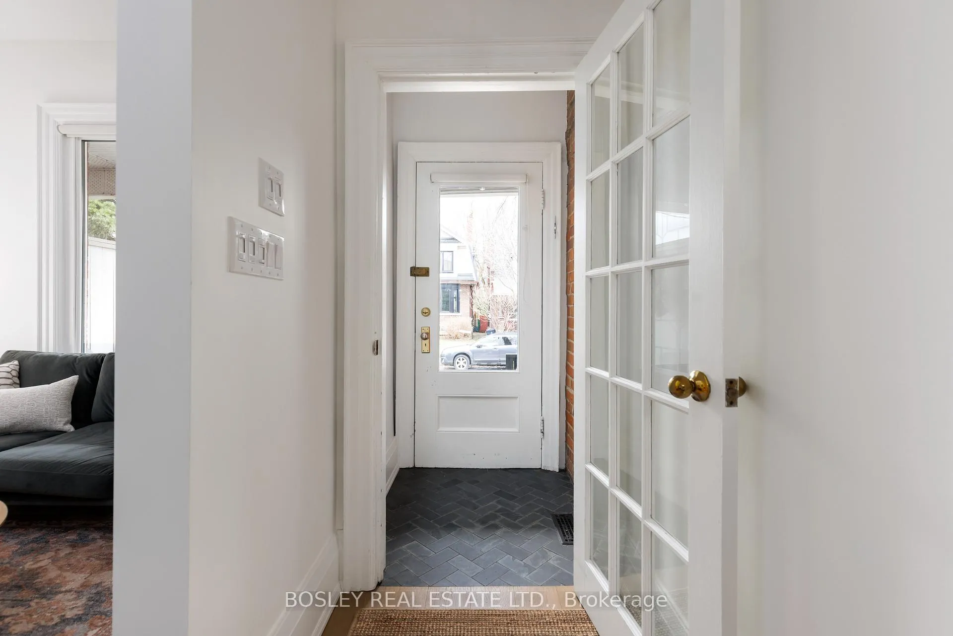 Photo 19 of 140 Garden Avenue, Toronto, Roncesvalles — HOMEH