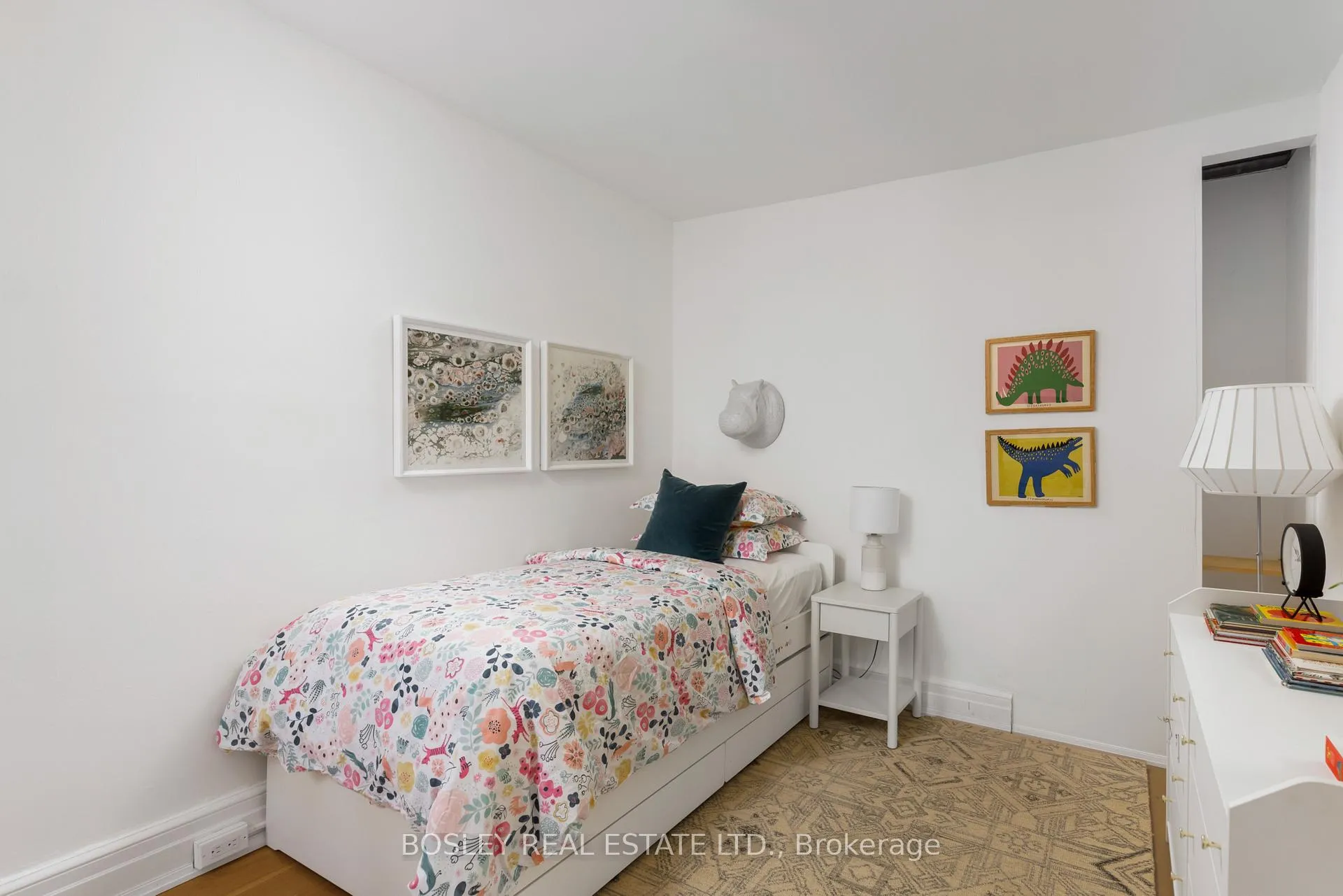 Photo 28 of 140 Garden Avenue, Toronto, Roncesvalles — HOMEH