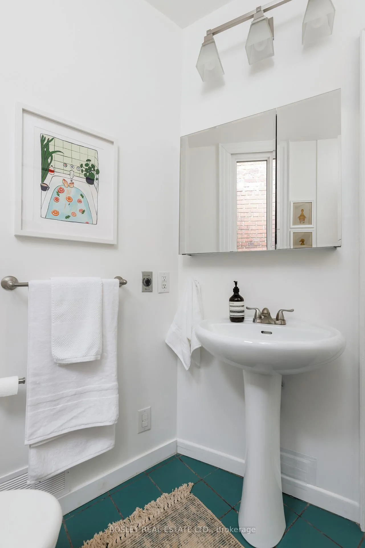 Photo 36 of 140 Garden Avenue, Toronto, Roncesvalles — HOMEH