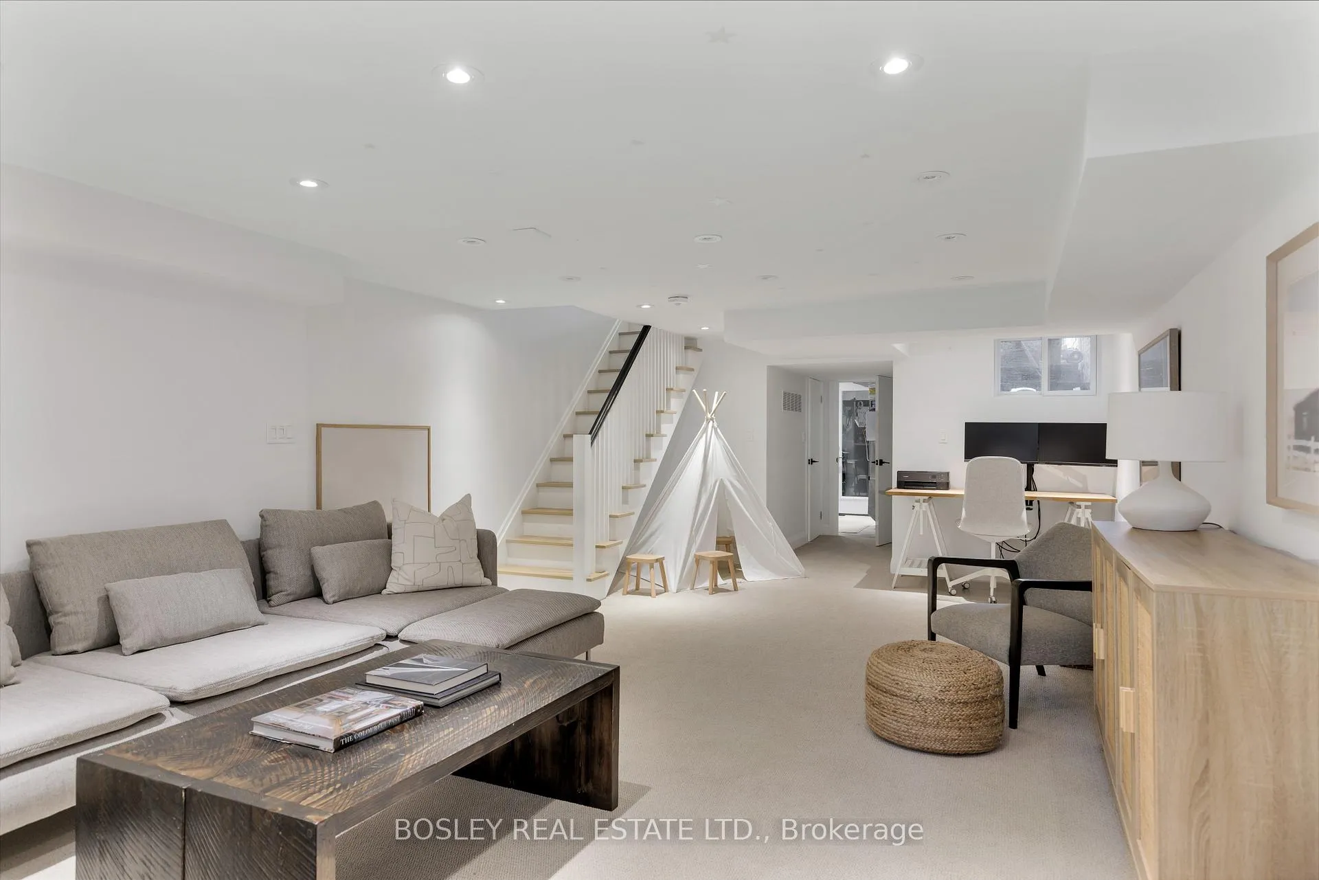 Photo 41 of 140 Garden Avenue, Toronto, Roncesvalles — HOMEH