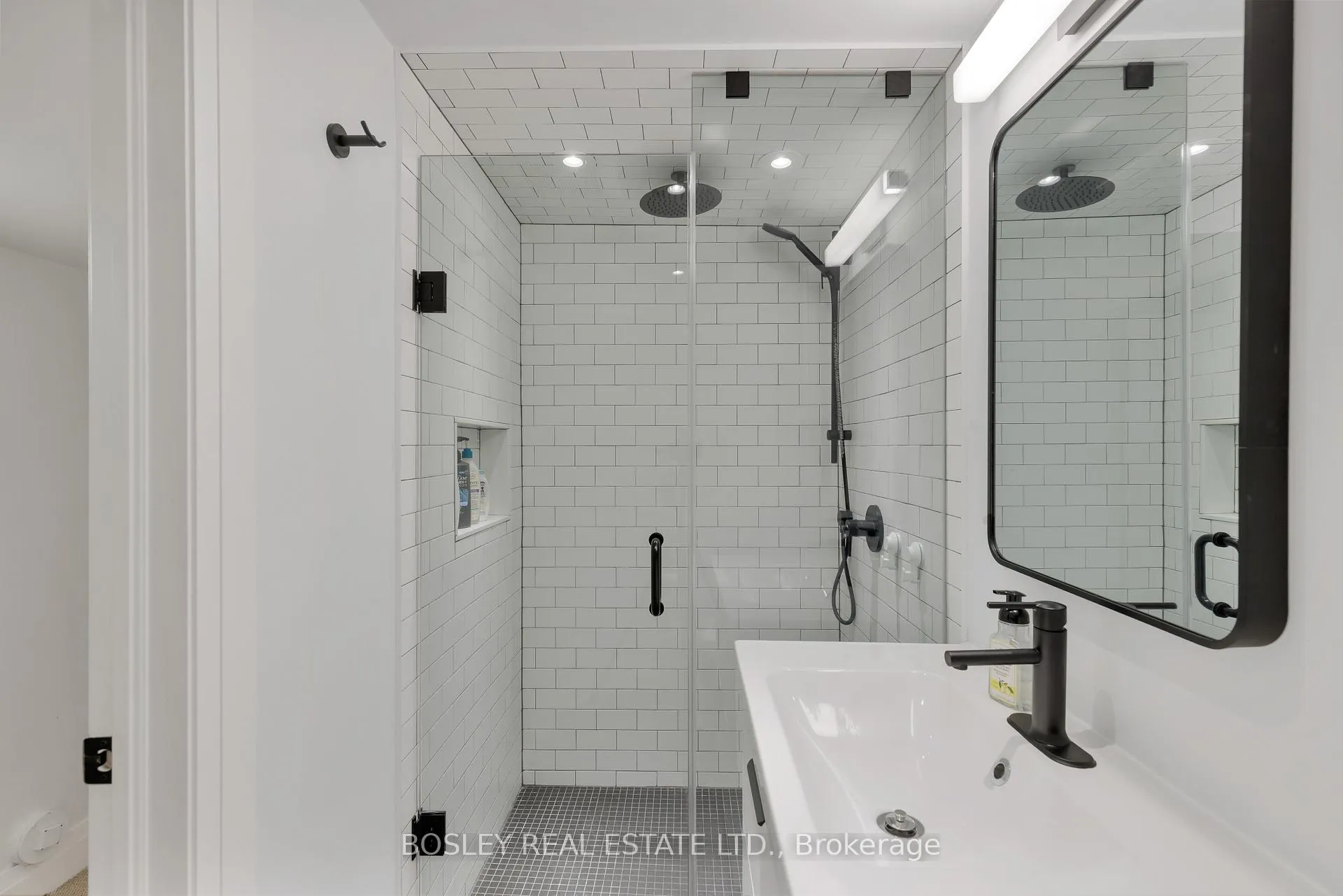 Photo 44 of 140 Garden Avenue, Toronto, Roncesvalles — HOMEH