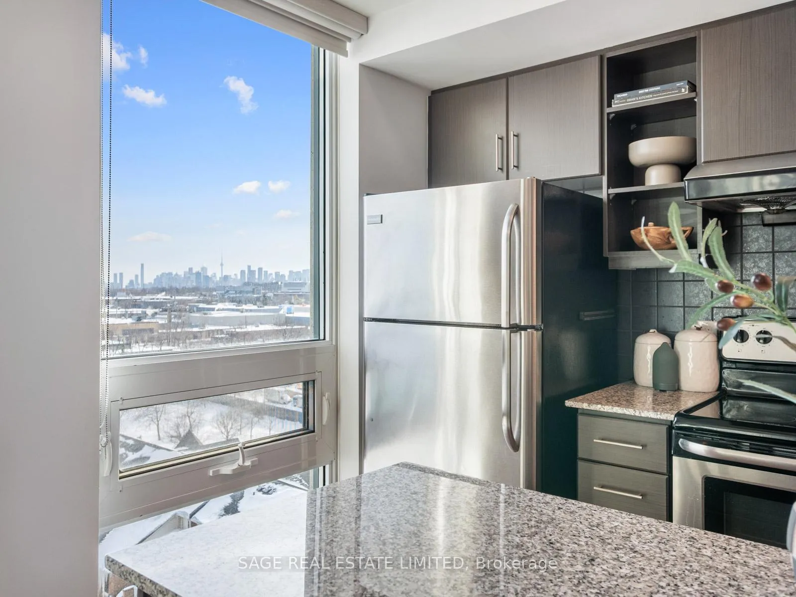 Photo 13 of Unit 909, 35 Brian Peck Crescent, Toronto, Leaside — HOMEH