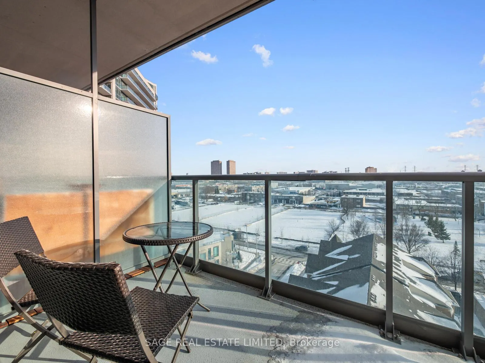 Photo 24 of Unit 909, 35 Brian Peck Crescent, Toronto, Leaside — HOMEH