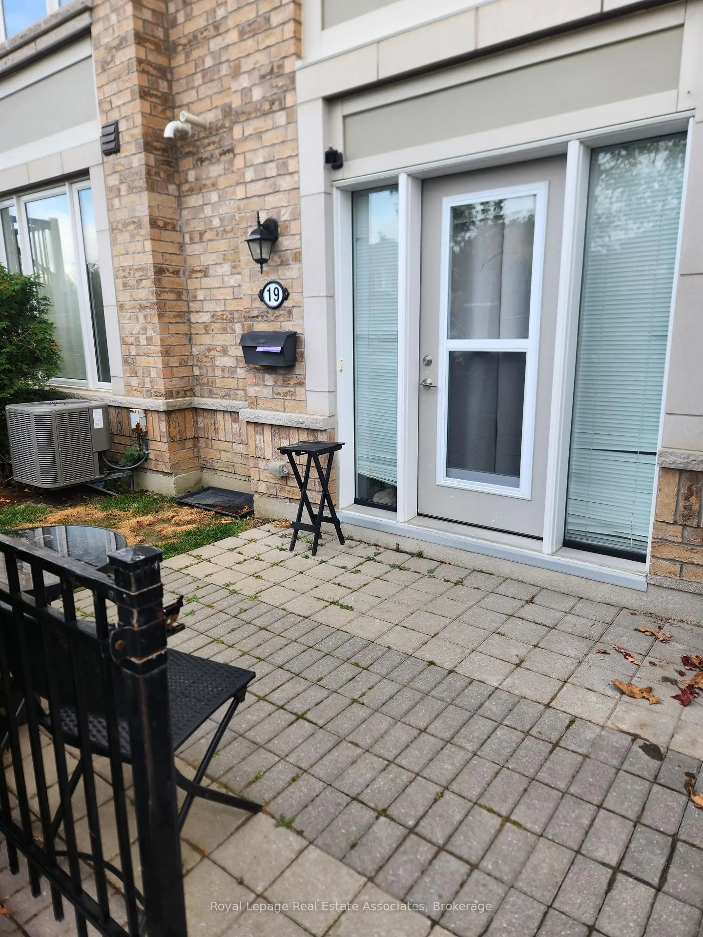 Photo 3 of Unit 19, 250 Sunny Meadow Boulevard, Brampton, Sandringham-Wellington — HOMEH