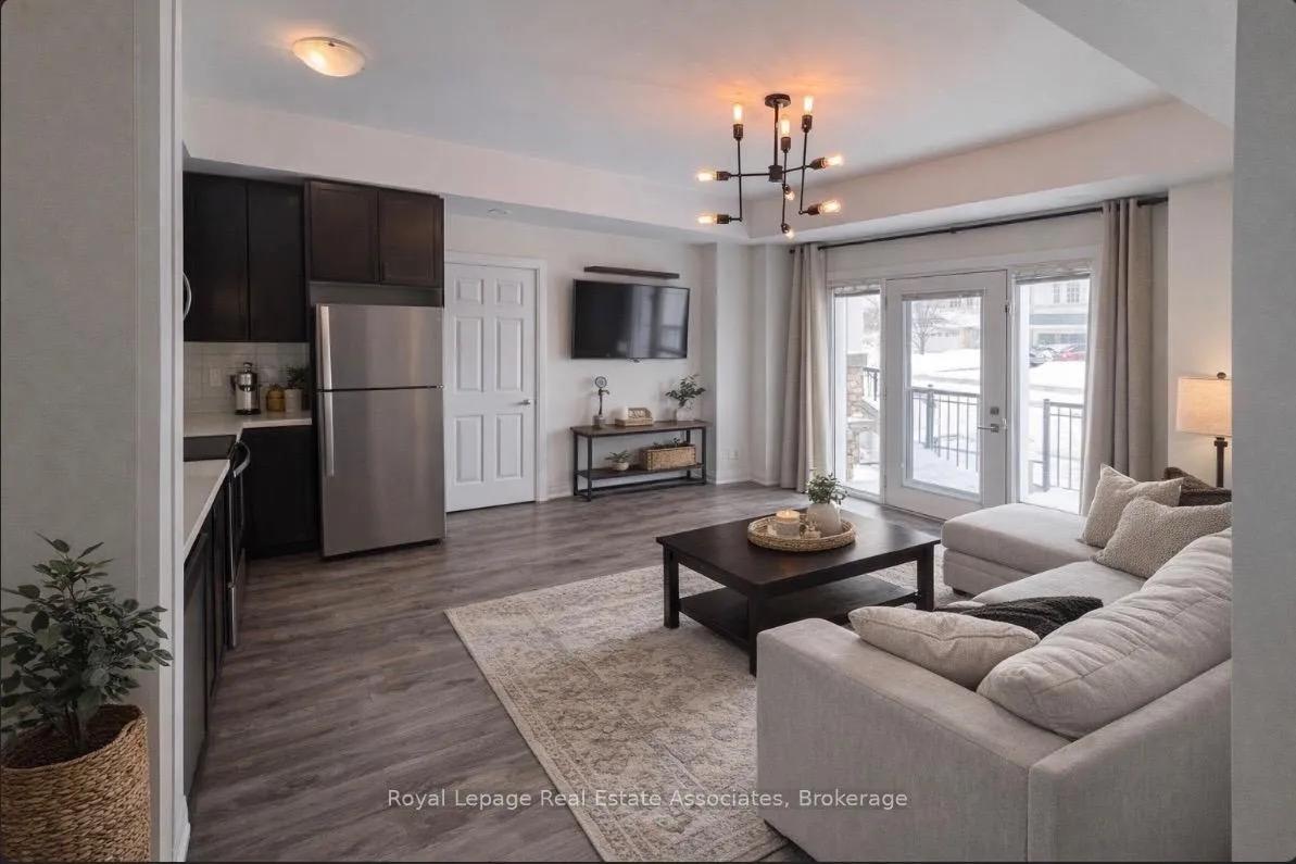Photo 4 of Unit 19, 250 Sunny Meadow Boulevard, Brampton, Sandringham-Wellington — HOMEH