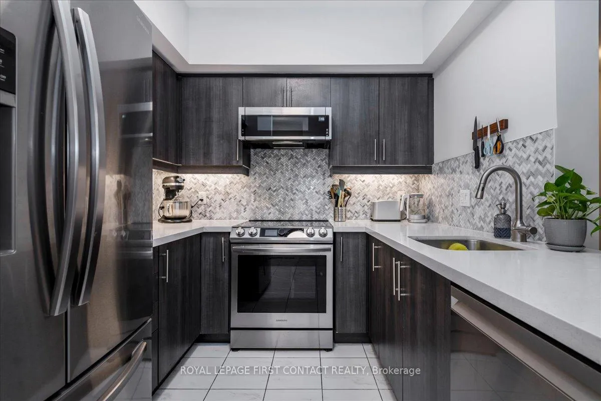 Photo 6 of Unit 407, 300 Essa Road, Barrie, 400 West — HOMEH
