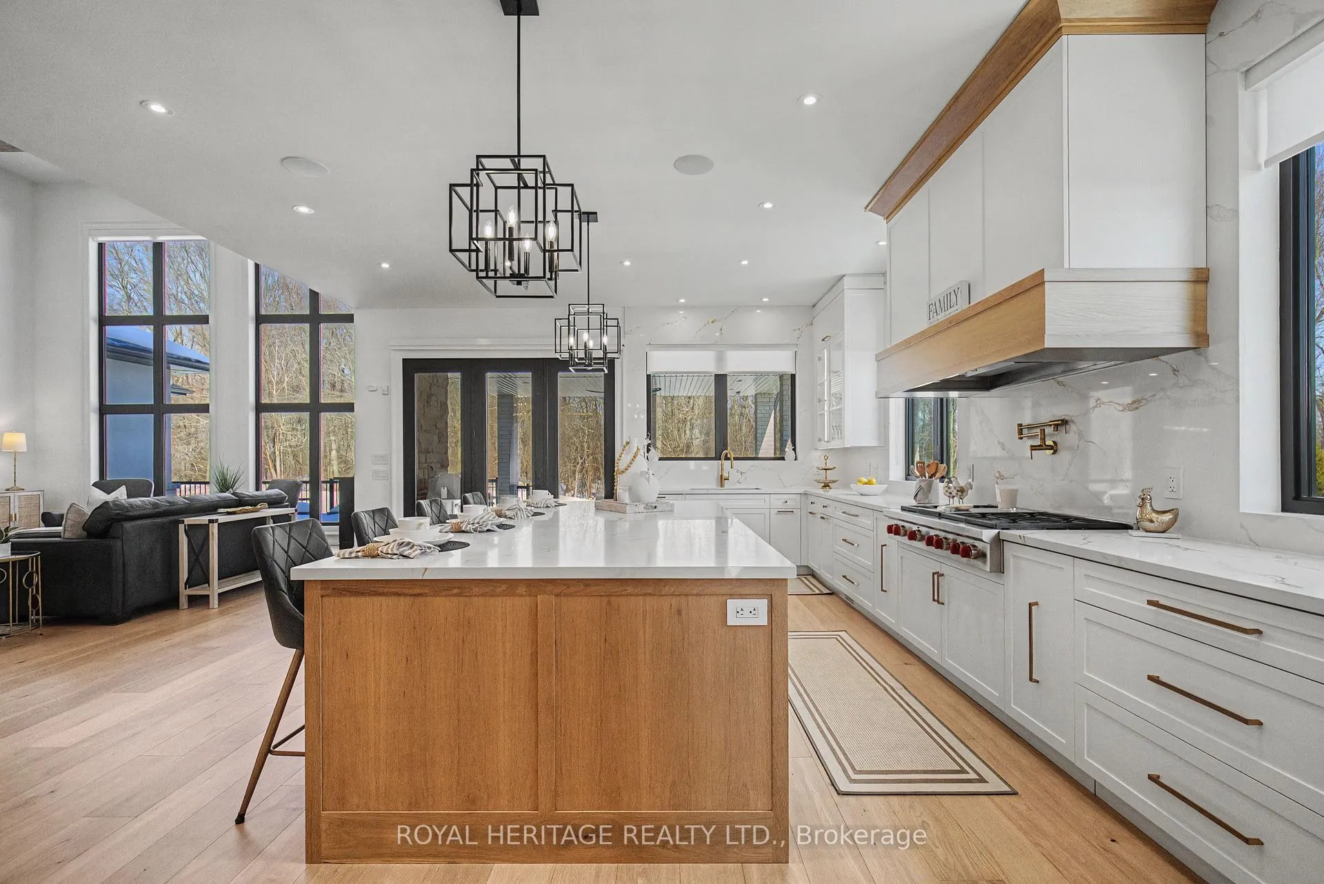 Photo 12 of 614 Roselawn Avenue, Oshawa, Northwood — HOMEH