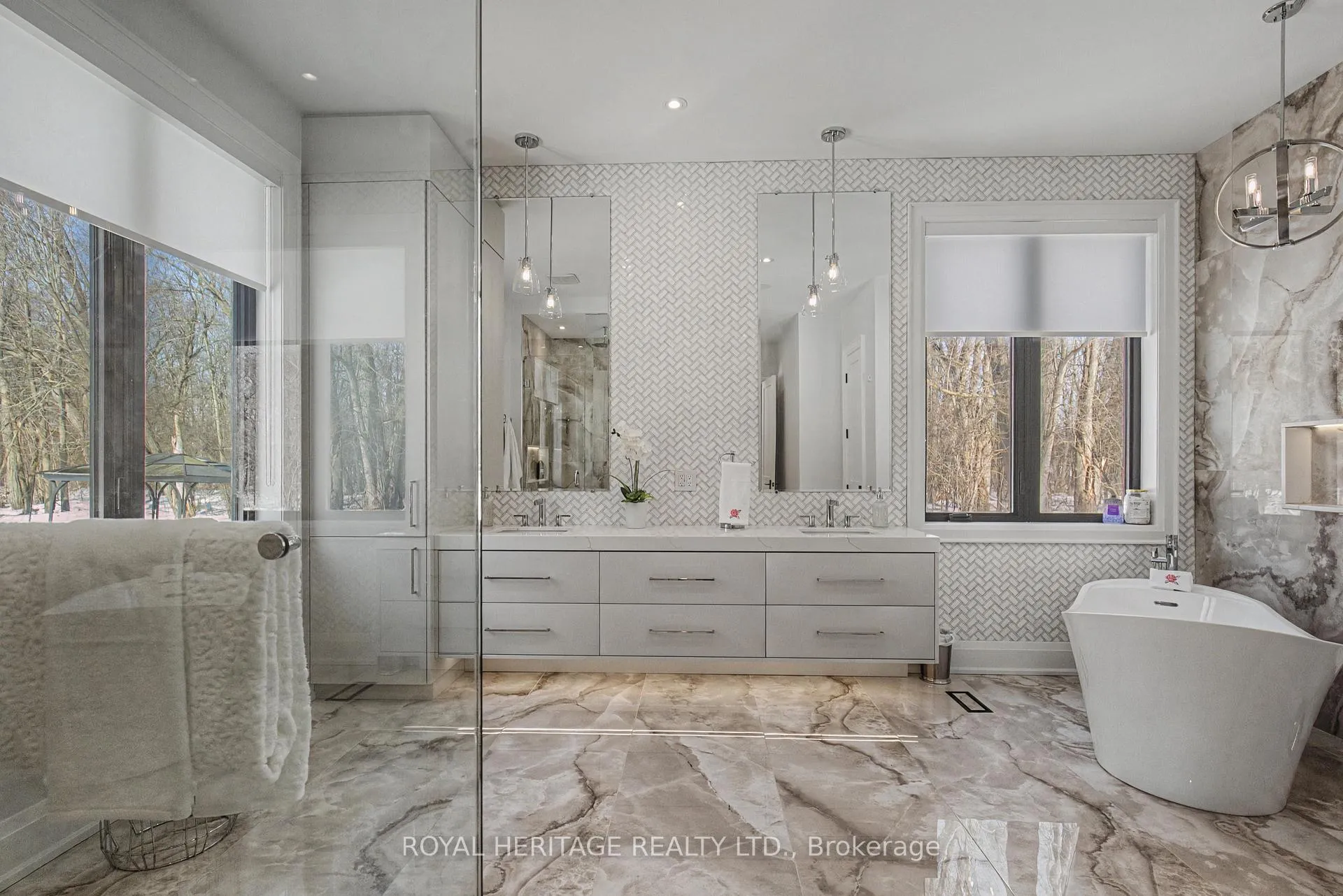 Photo 23 of 614 Roselawn Avenue, Oshawa, Northwood — HOMEH