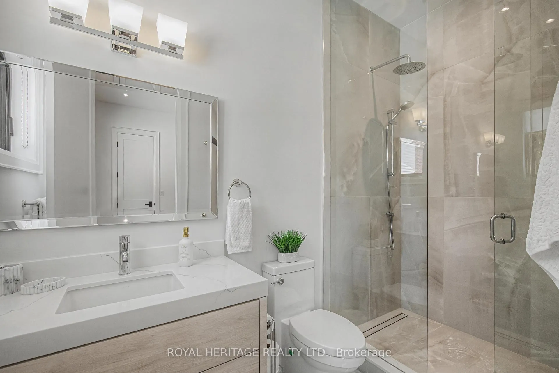 Photo 29 of 614 Roselawn Avenue, Oshawa, Northwood — HOMEH