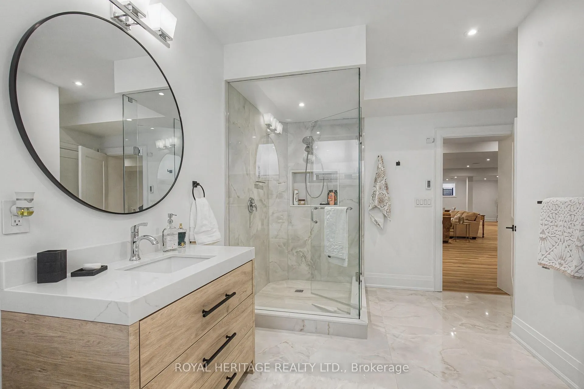 Photo 43 of 614 Roselawn Avenue, Oshawa, Northwood — HOMEH
