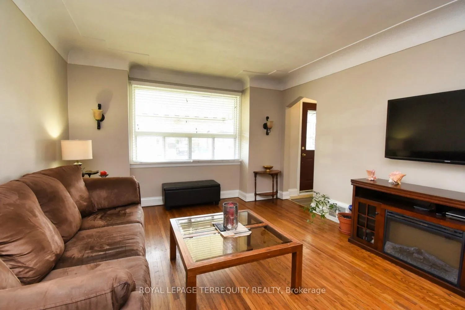 Photo 9 of 63 West 1st Street E, Hamilton, Bonnington — HOMEH