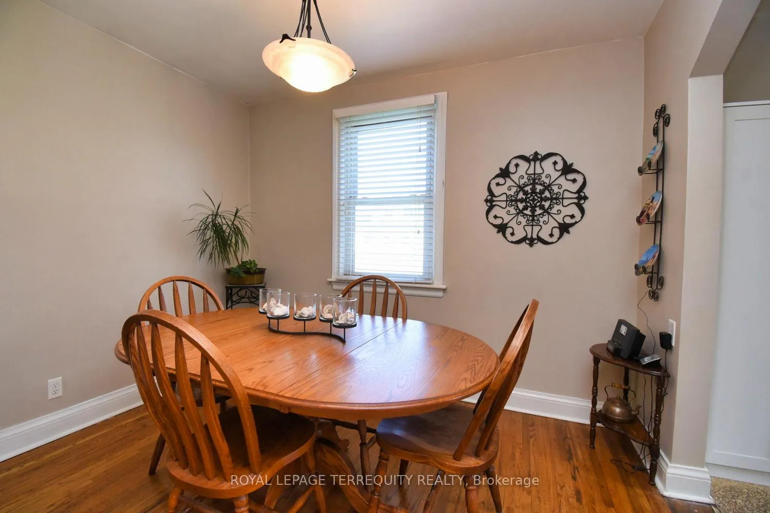 Photo 10 of 63 West 1st Street E, Hamilton, Bonnington — HOMEH