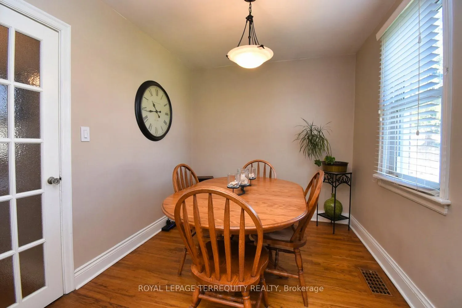 Photo 11 of 63 West 1st Street E, Hamilton, Bonnington — HOMEH