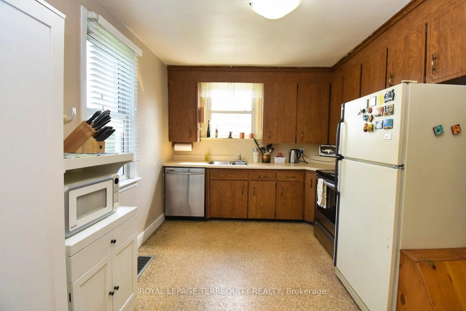 Photo 13 of 63 West 1st Street E, Hamilton, Bonnington — HOMEH