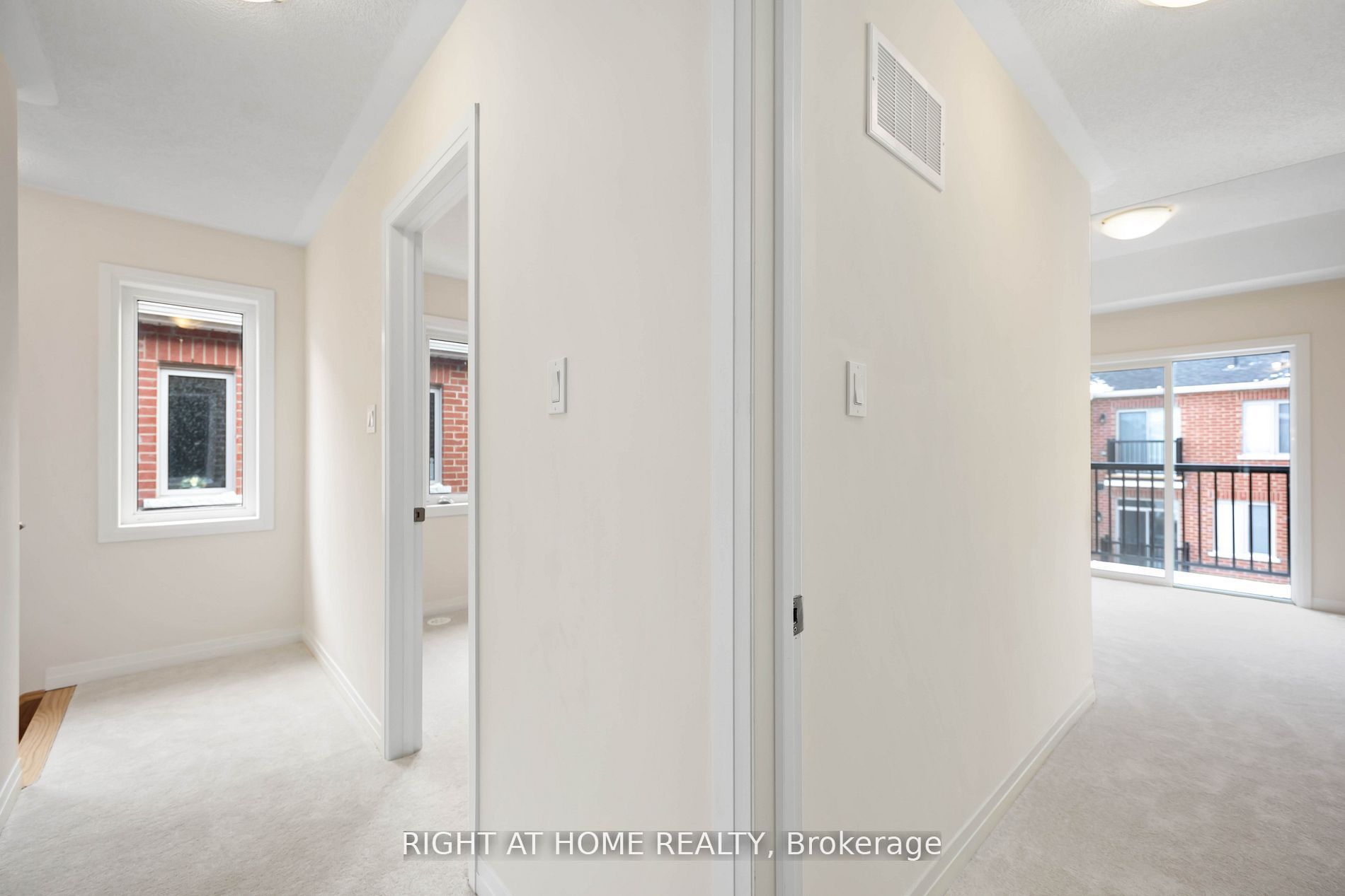 Photo 26 of 31 Sissons Way, Markham, Box Grove — HOMEH