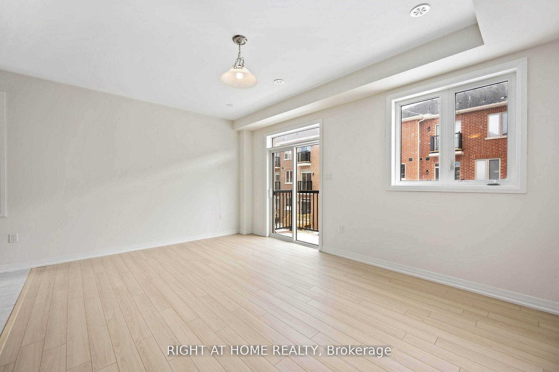 Photo 13 of 31 Sissons Way, Markham, Box Grove — HOMEH