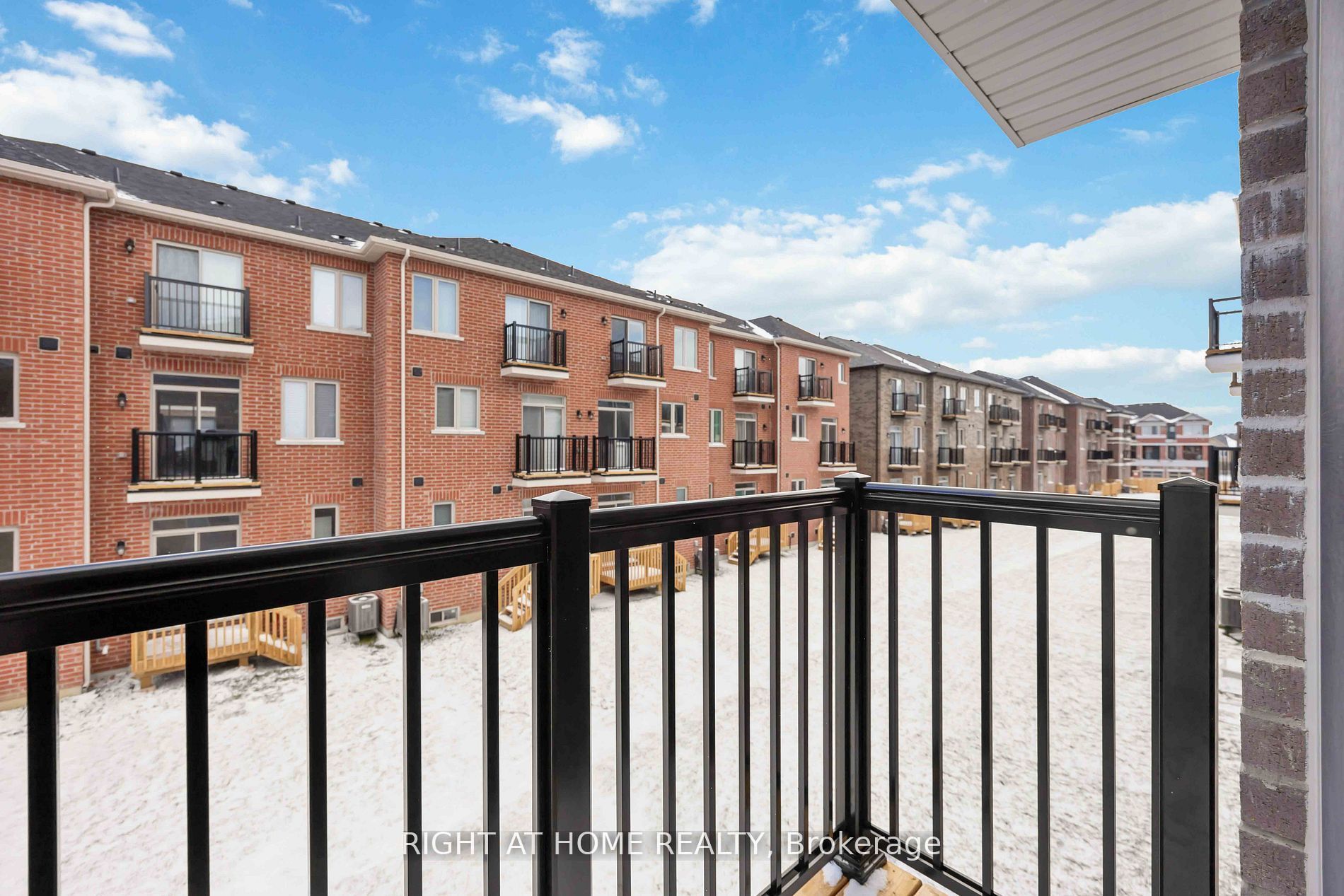 Photo 32 of 31 Sissons Way, Markham, Box Grove — HOMEH