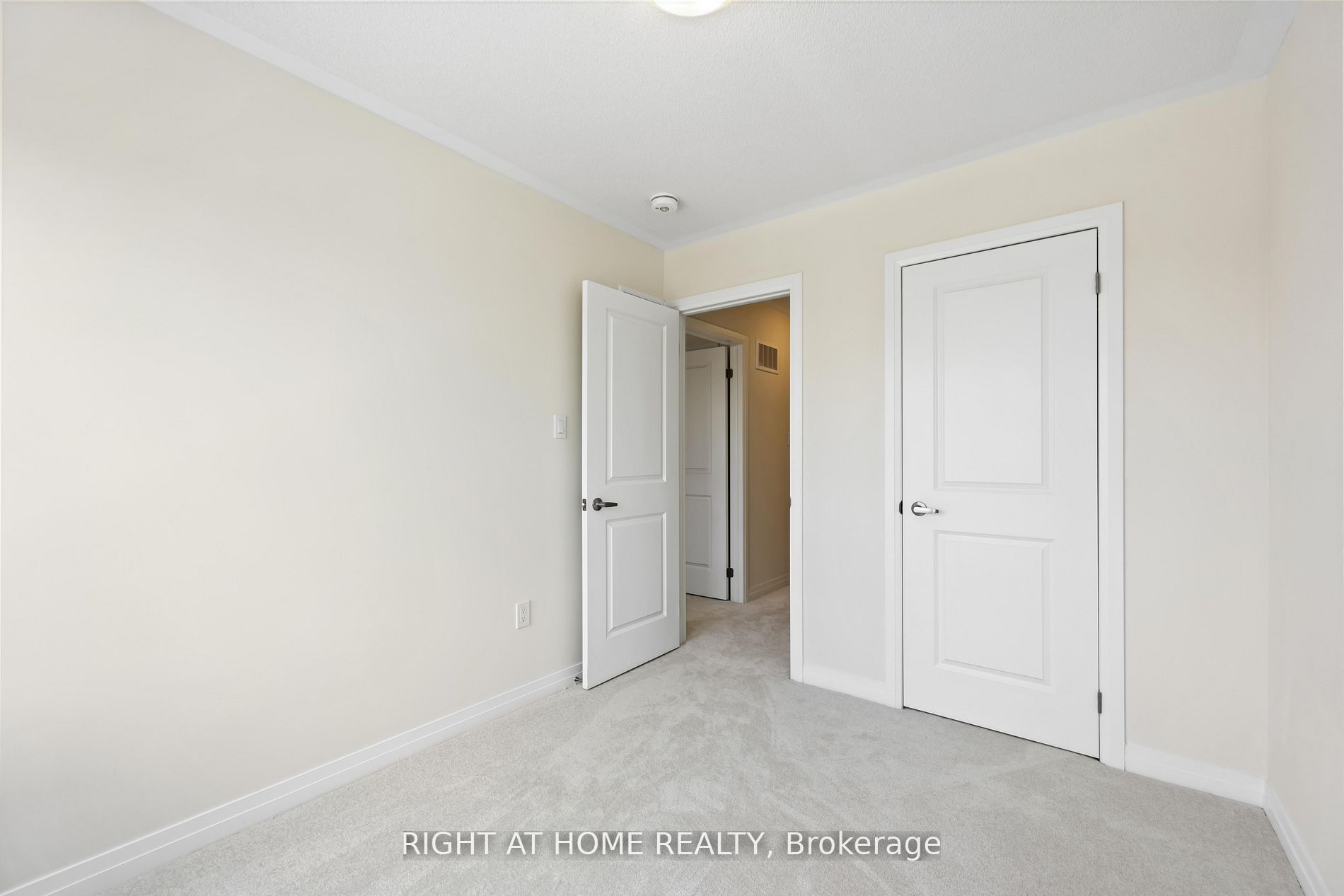 Photo 17 of 31 Sissons Way, Markham, Box Grove — HOMEH