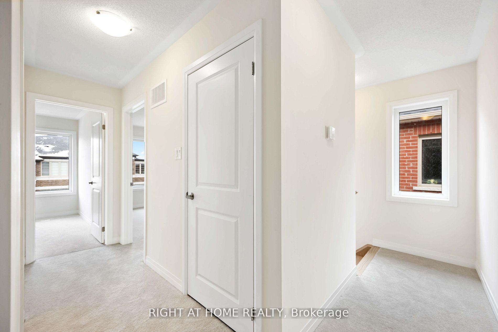 Photo 24 of 31 Sissons Way, Markham, Box Grove — HOMEH