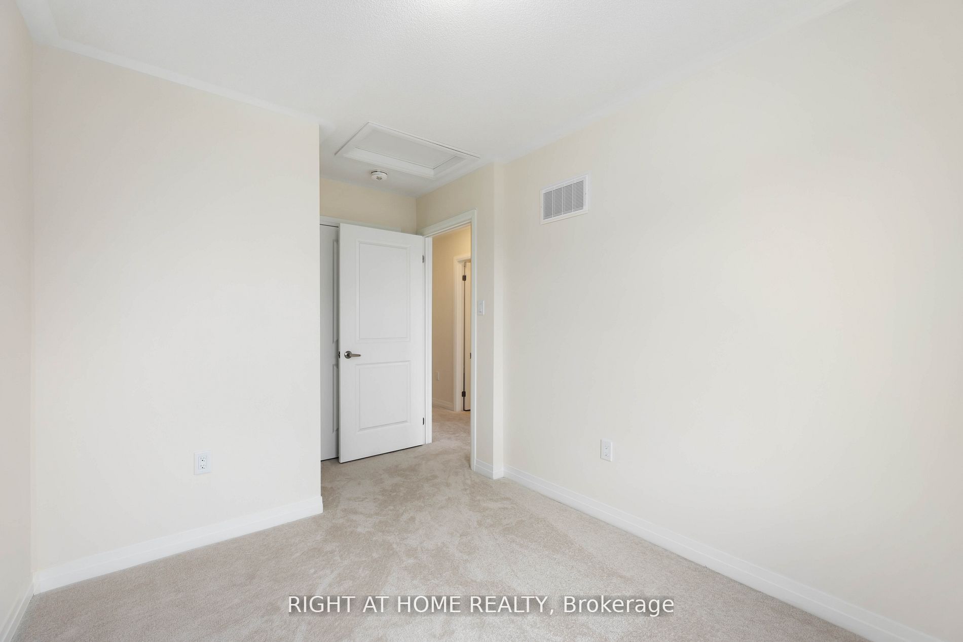 Photo 15 of 31 Sissons Way, Markham, Box Grove — HOMEH