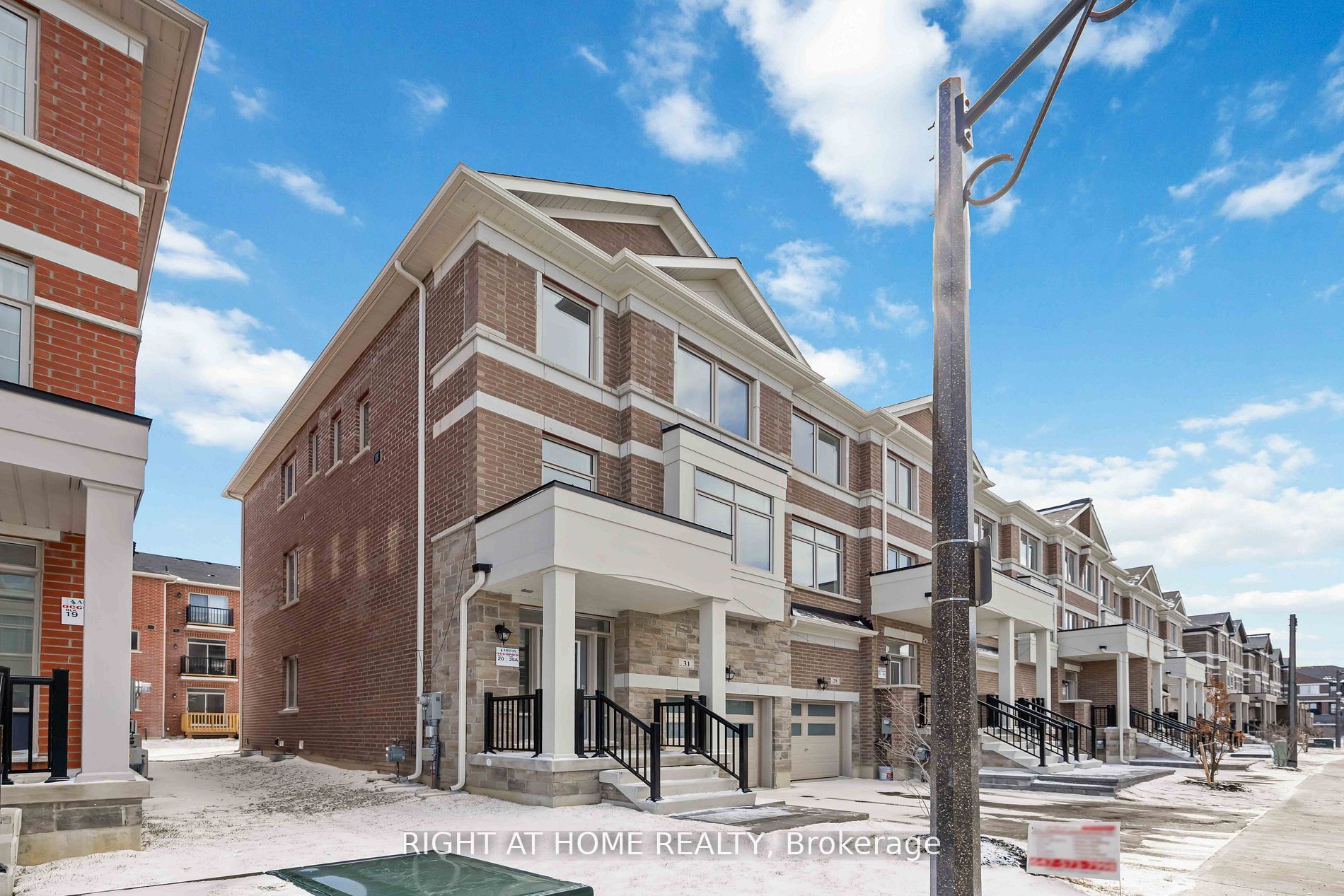 Photo 1 of 31 Sissons Way, Markham, Box Grove — HOMEH