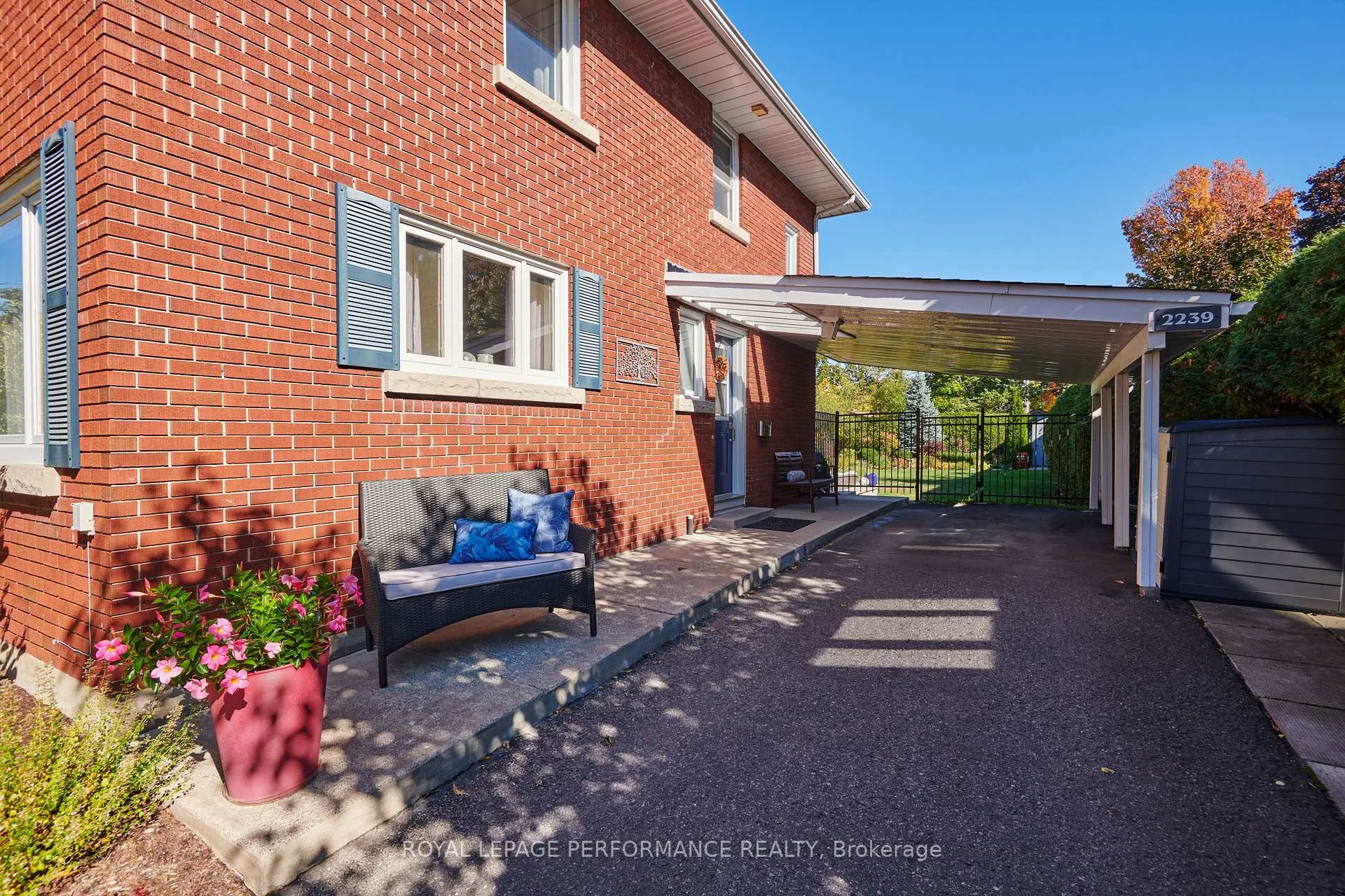 Photo 2 of 2239 Webster Avenue, Ottawa, Alta Vista — HOMEH