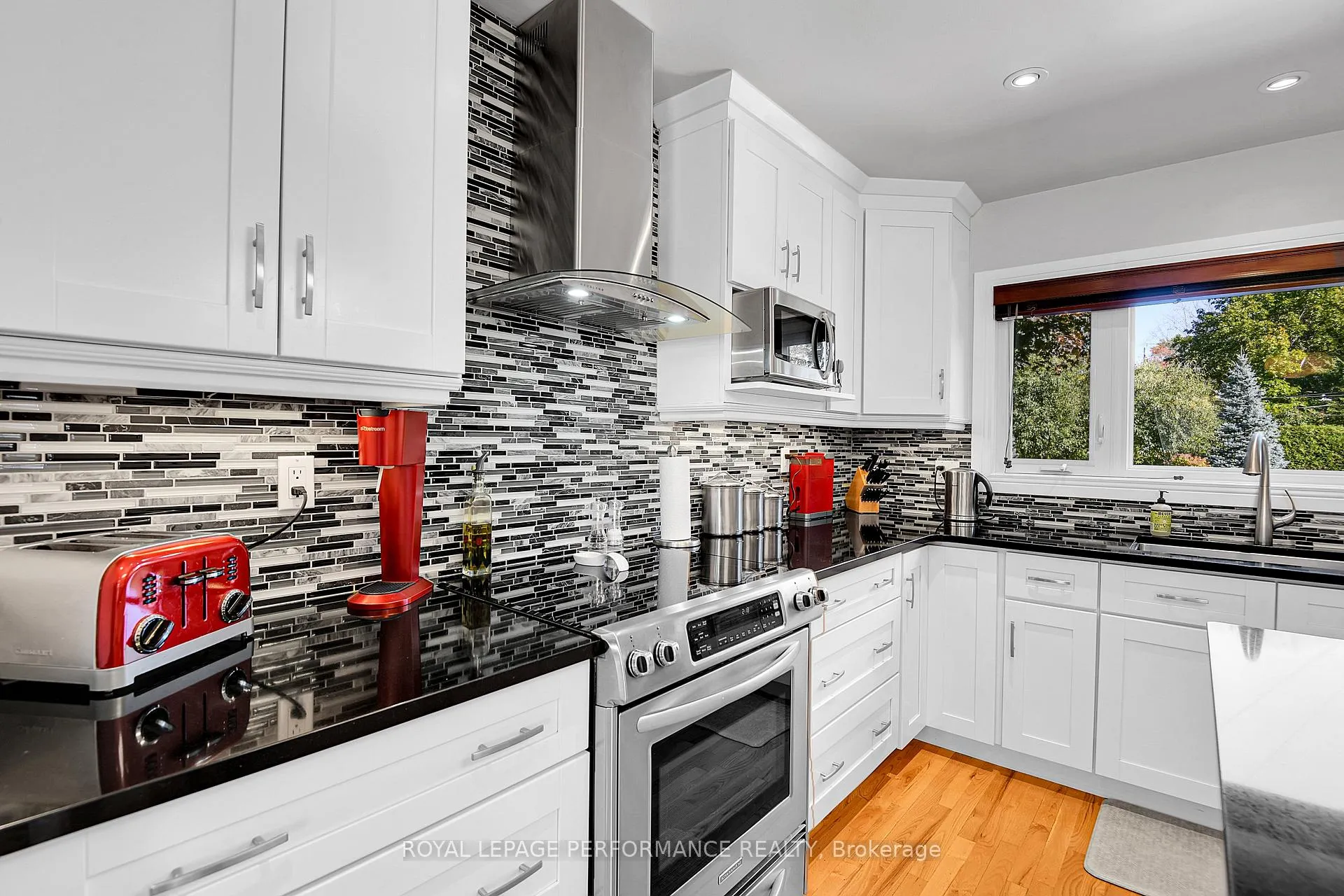 Photo 11 of 2239 Webster Avenue, Ottawa, Alta Vista — HOMEH
