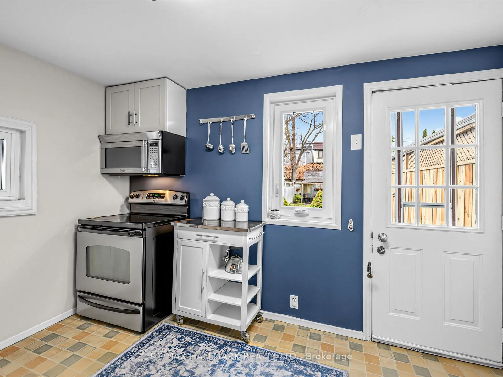 Photo 13 of 86 Mortimer Avenue, Toronto, Broadview North — HOMEH