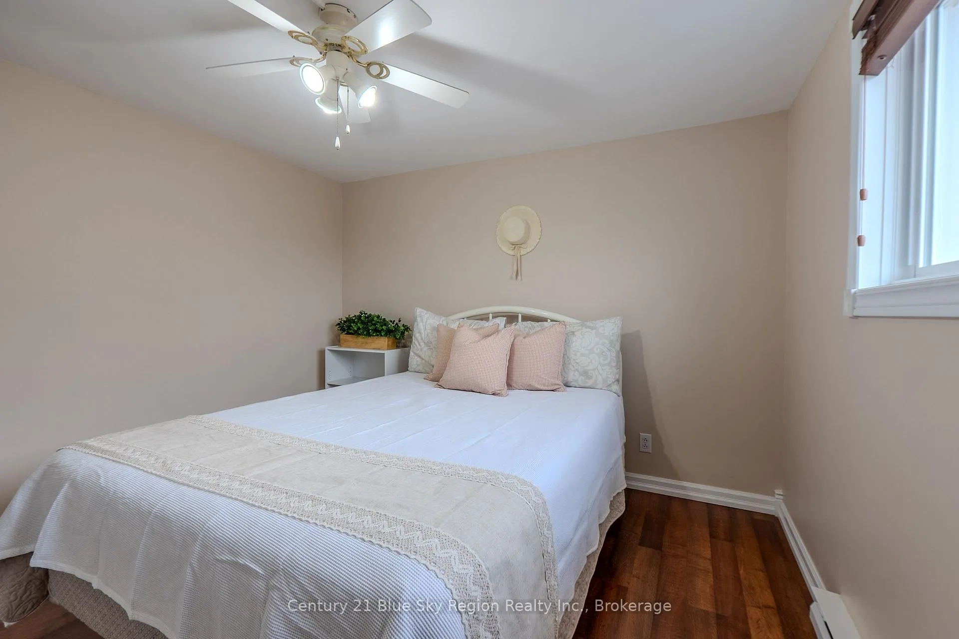 Photo 23 of 35 Chateau Terrace, West Nipissing, Sturgeon Falls — HOMEH