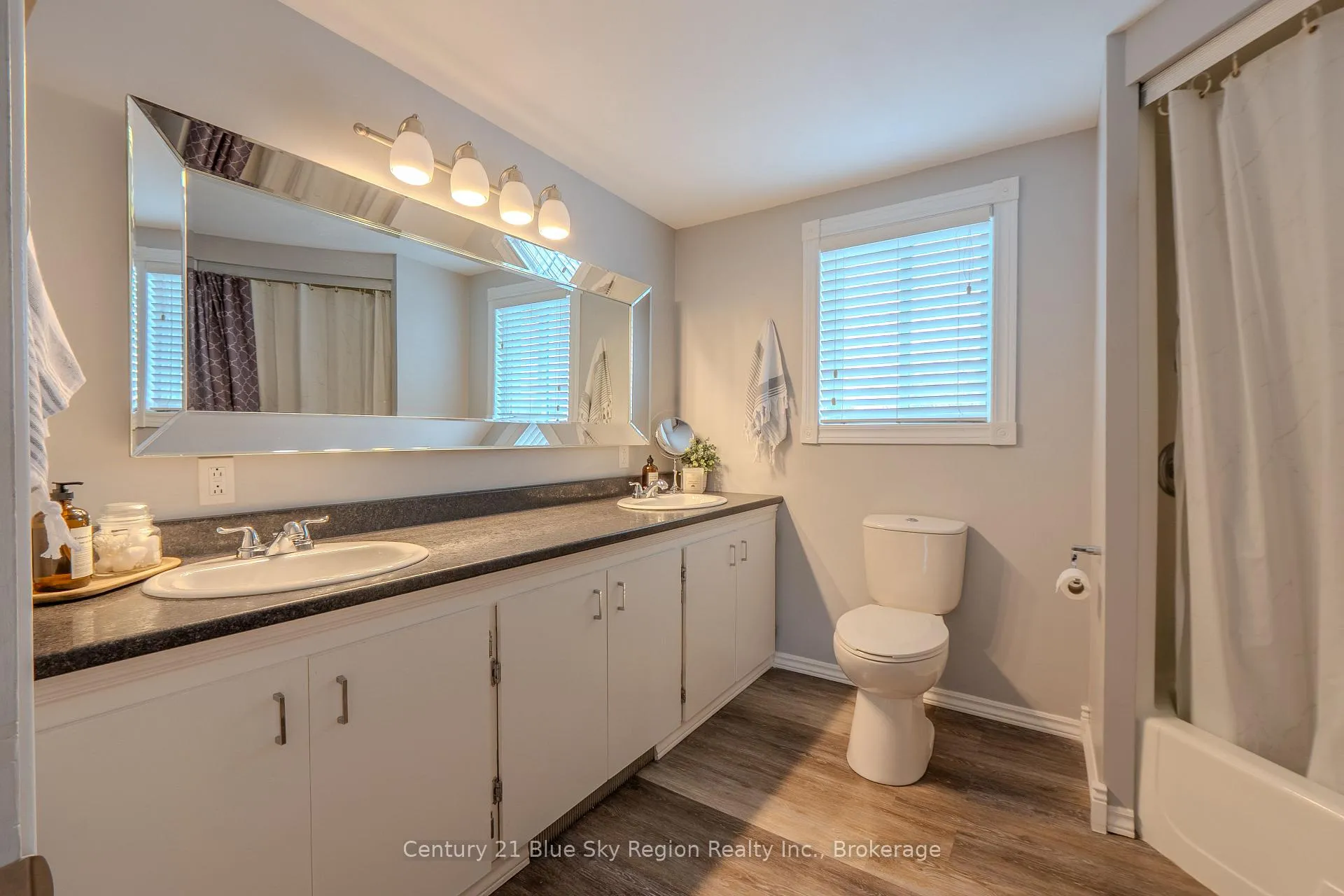 Photo 24 of 35 Chateau Terrace, West Nipissing, Sturgeon Falls — HOMEH