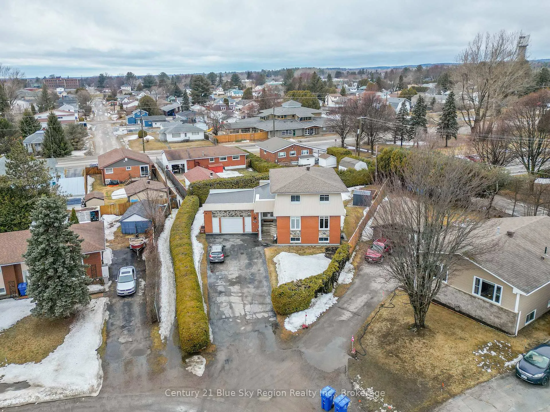 Photo 46 of 35 Chateau Terrace, West Nipissing, Sturgeon Falls — HOMEH