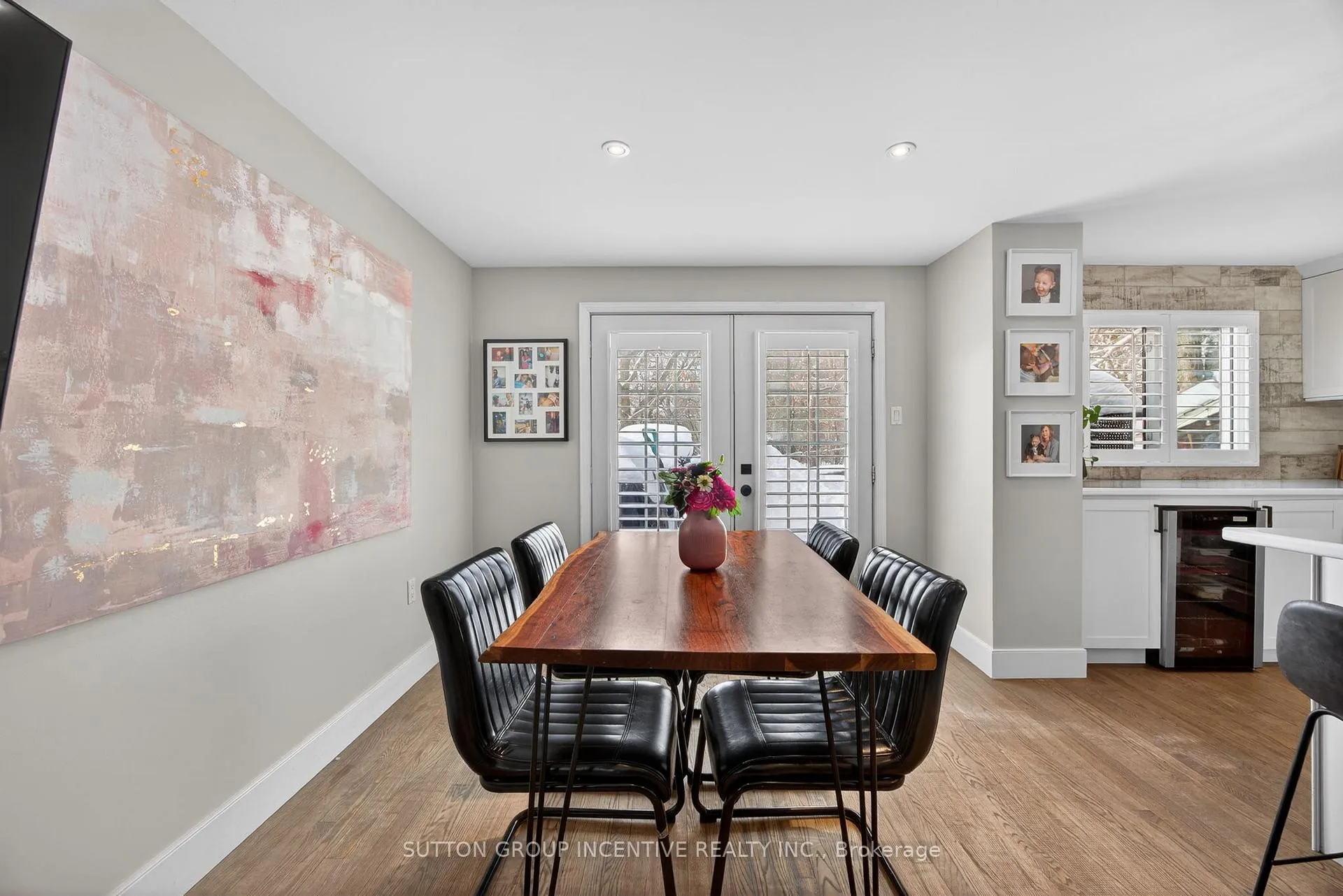 Photo 12 of 56 Shakespeare Crescent, Barrie, Letitia Heights — HOMEH