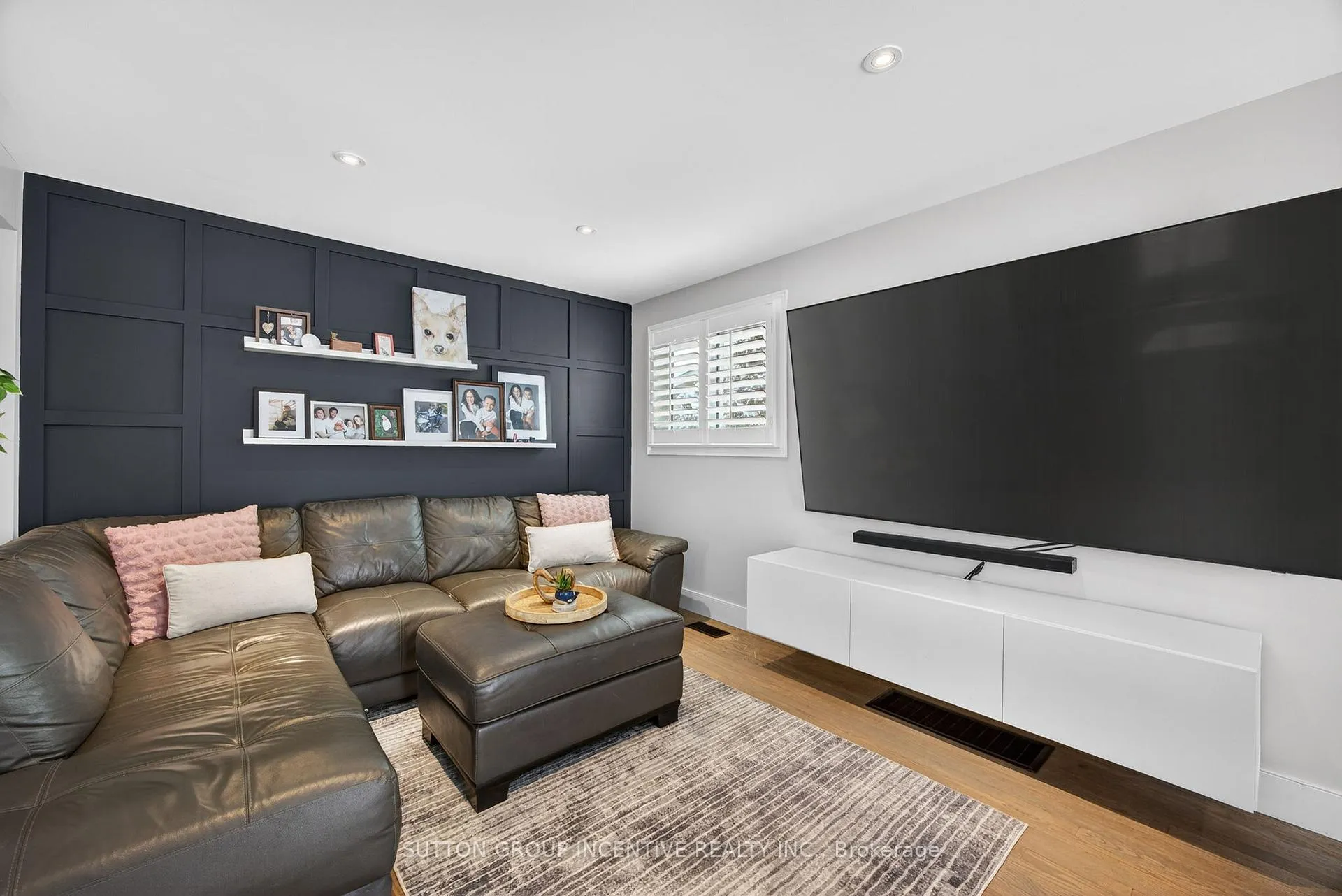 Photo 15 of 56 Shakespeare Crescent, Barrie, Letitia Heights — HOMEH