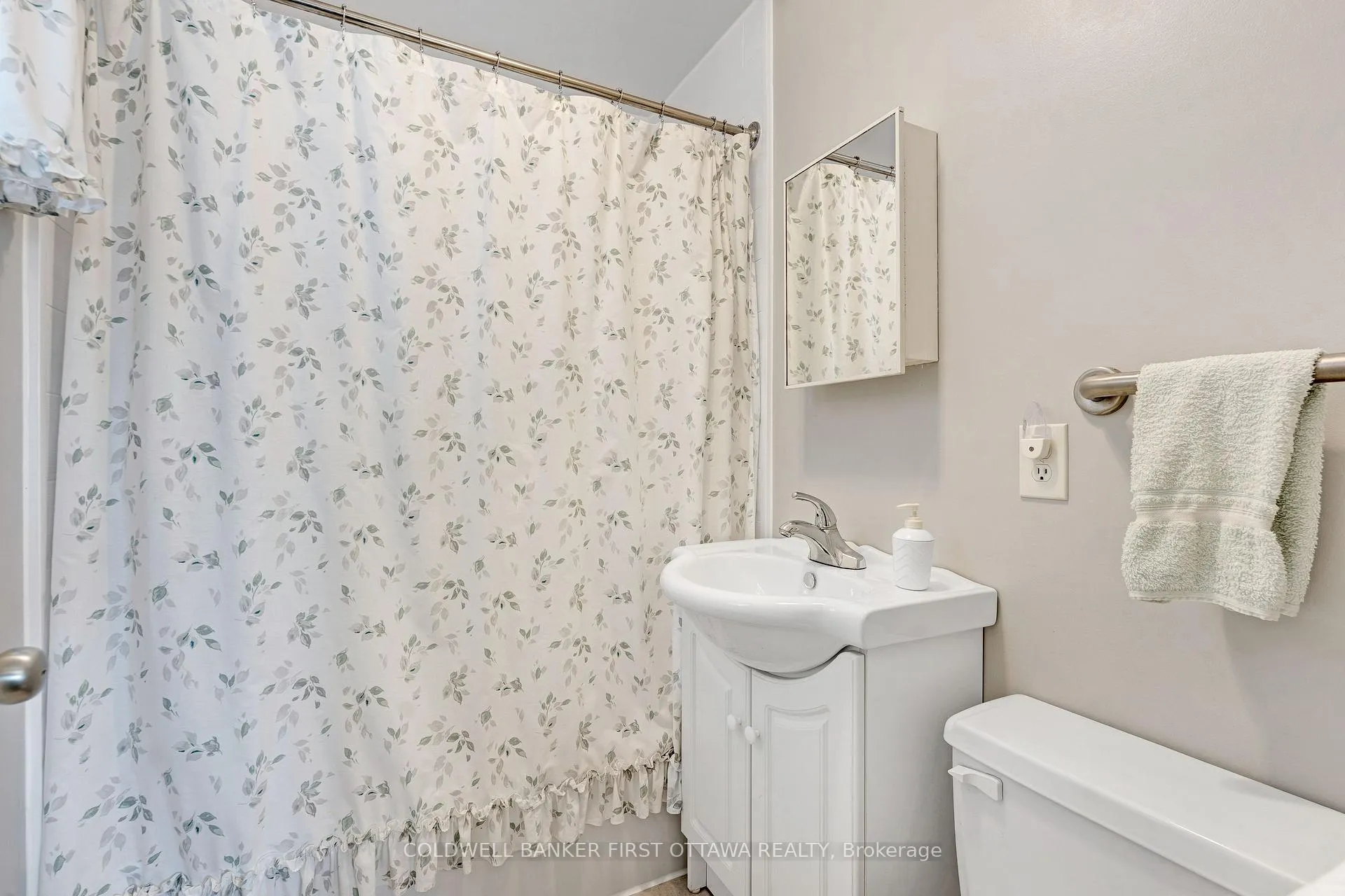 Photo 20 of 50 Robinson Street, Perth — HOMEH