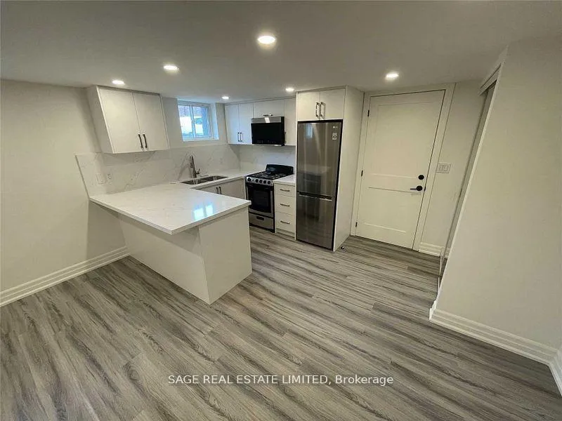 Photo 3 of Unit 1, 1084 Avenue Road, Toronto, Lawrence Park South — HOMEH