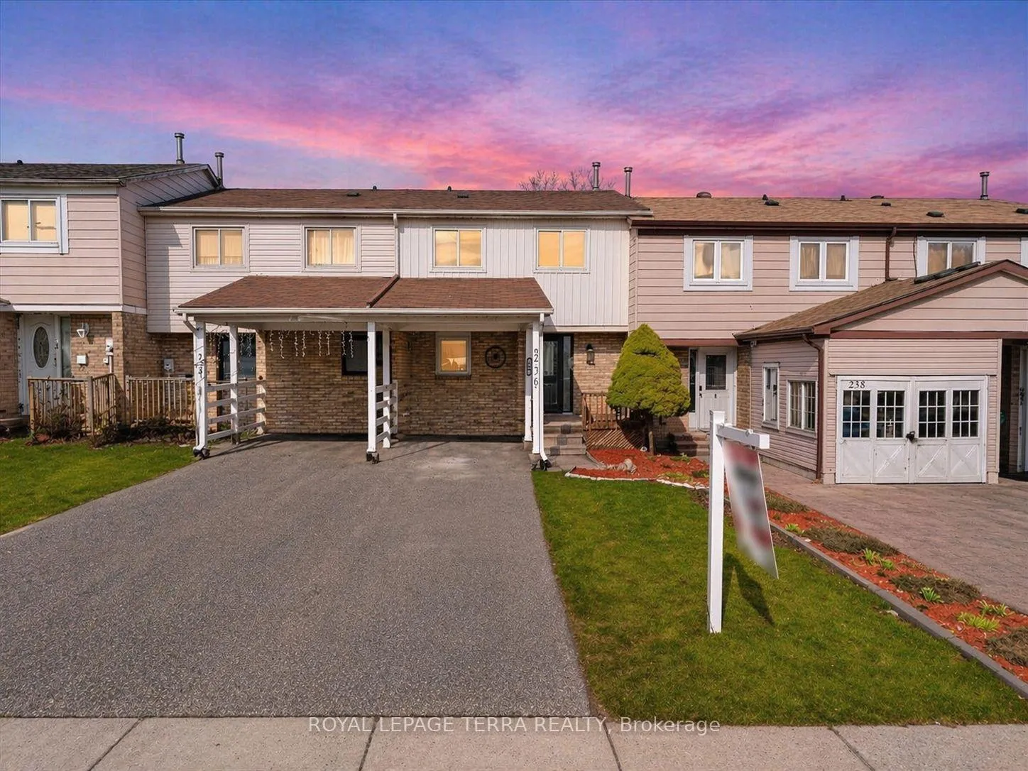 Front of 236 Royal Salisbury Way