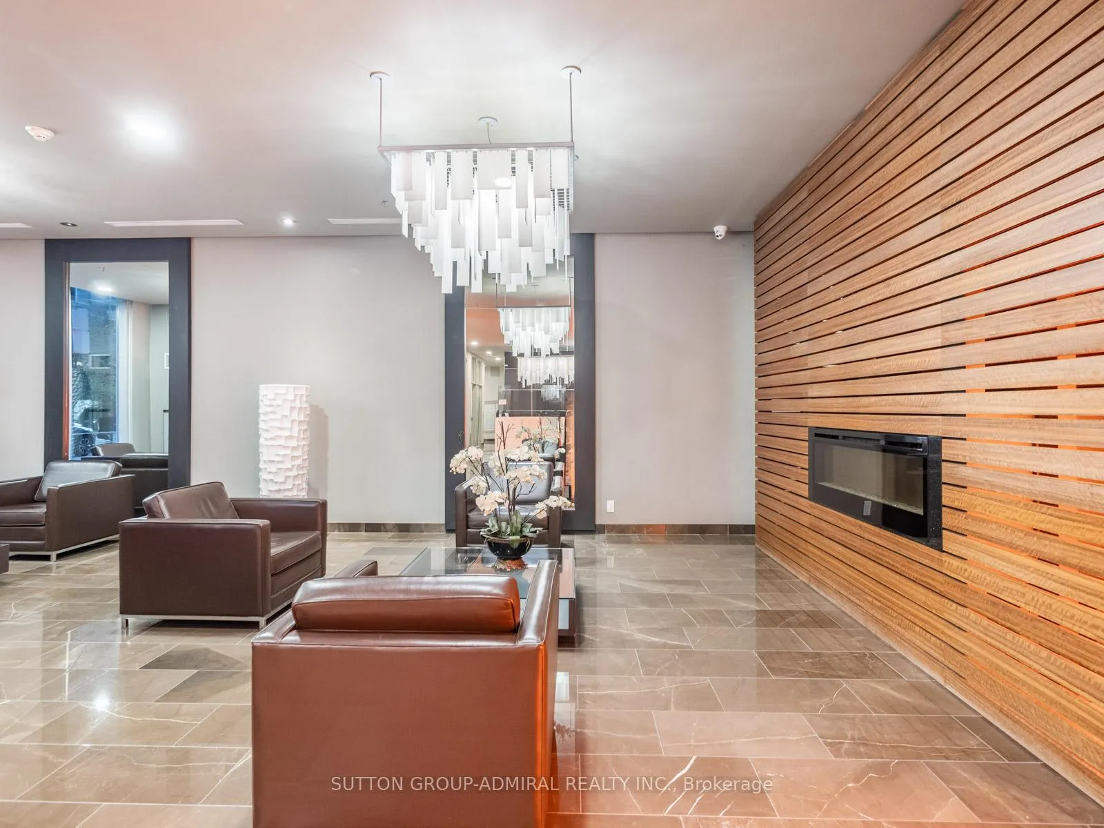 Photo 2 of Unit 718, 21 Nelson Street, Toronto, Waterfront Communities — HOMEH