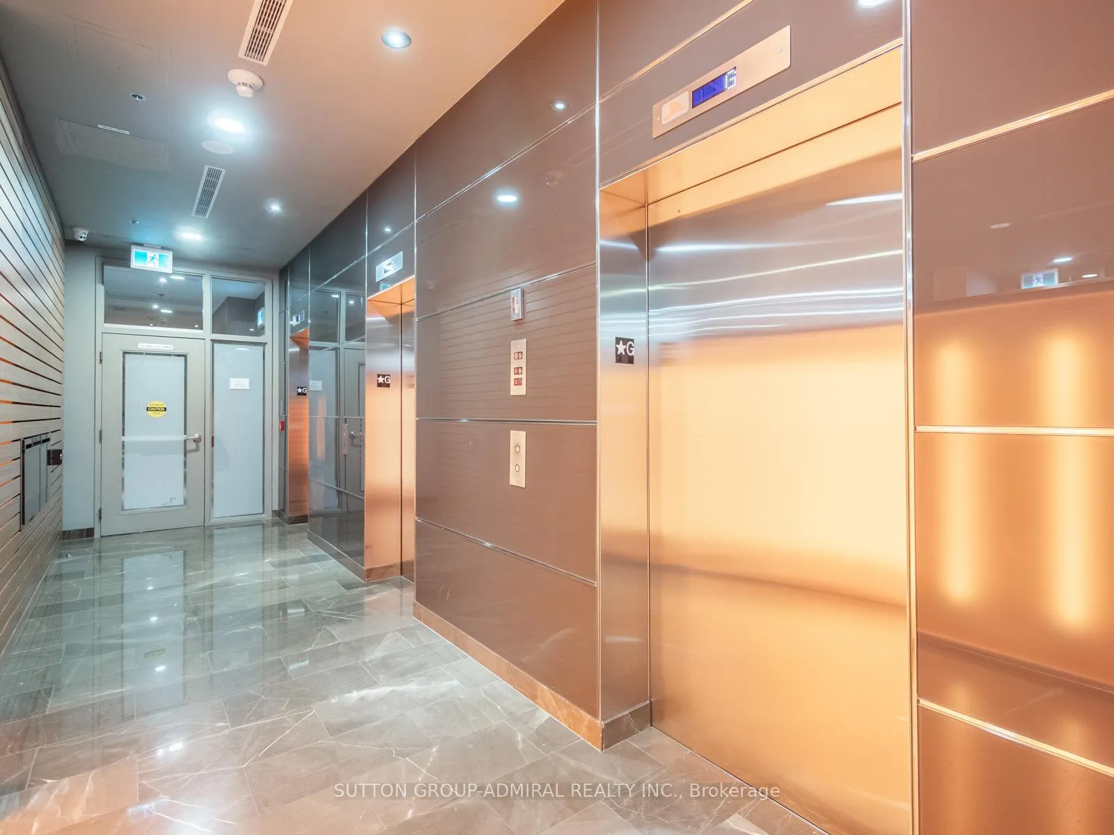 Photo 3 of Unit 718, 21 Nelson Street, Toronto, Waterfront Communities — HOMEH