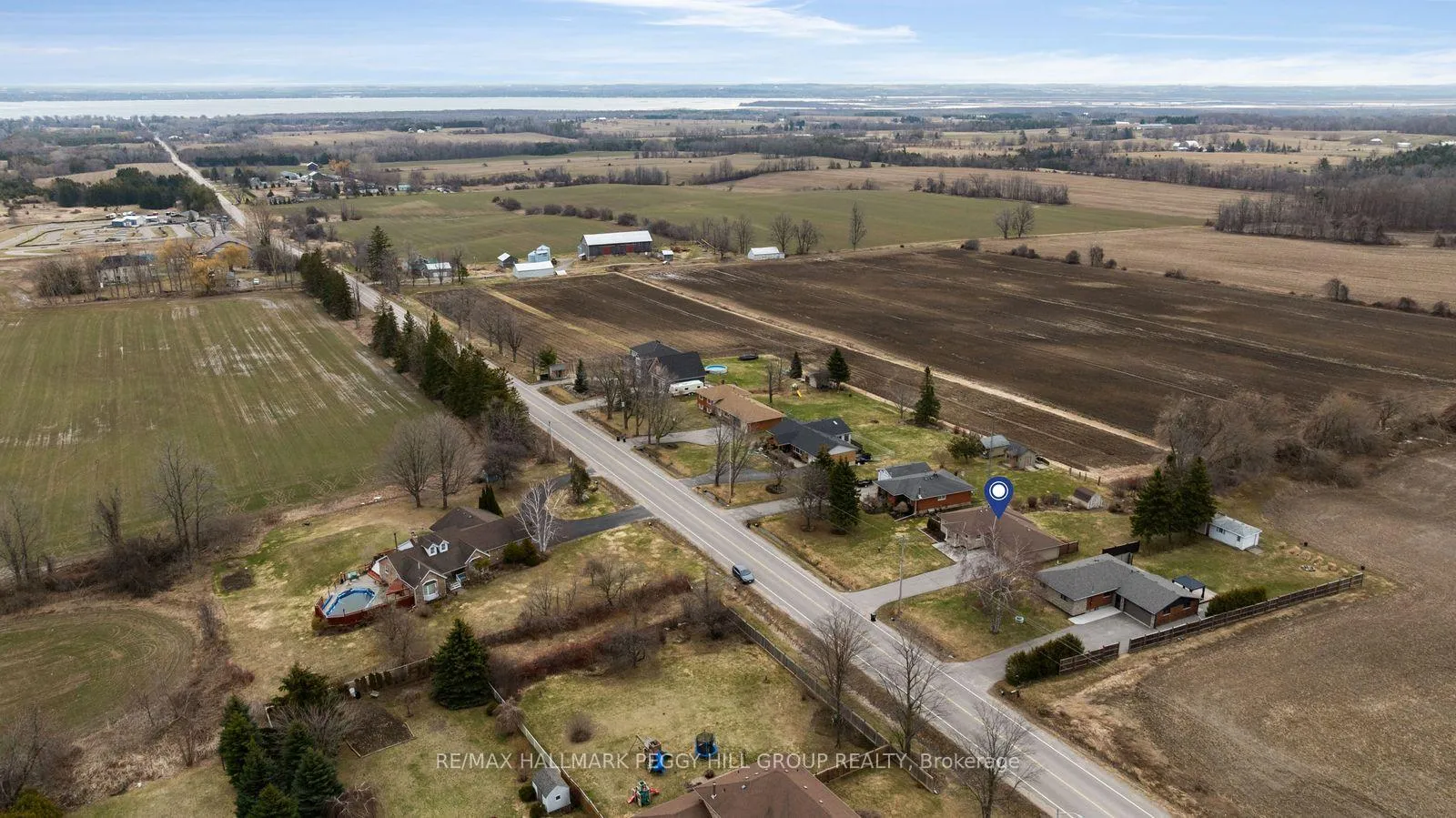 Photo 14 of 2069 Gilford Road, Innisfil, Rural Innisfil — HOMEH