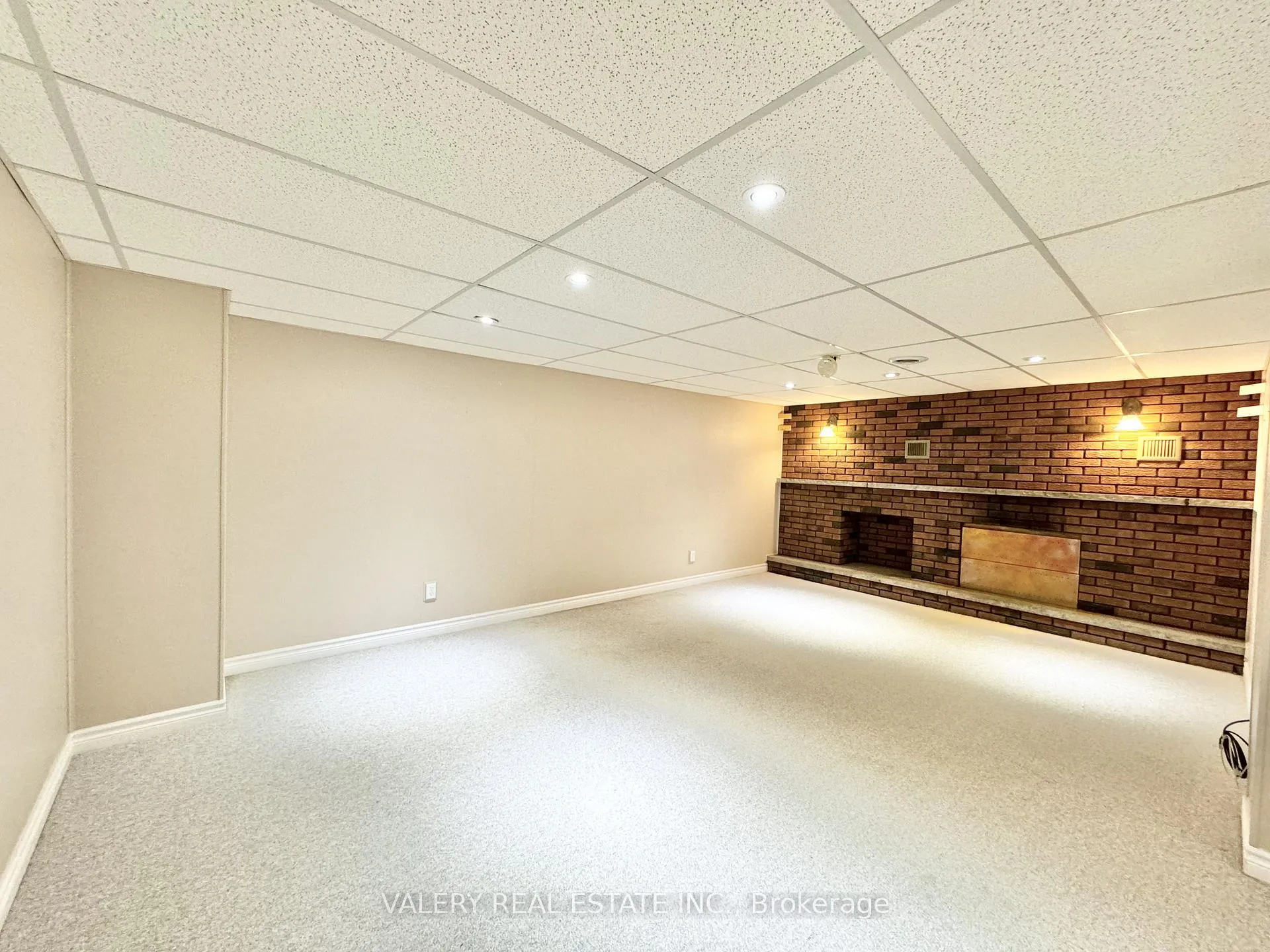 Photo 3 of Unit Main, 2949 Olde Base Line Road, Caledon, Inglewood — HOMEH