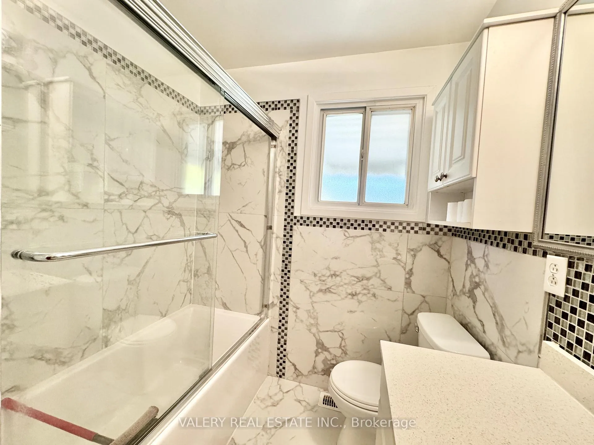 Photo 6 of Unit Main, 2949 Olde Base Line Road, Caledon, Inglewood — HOMEH