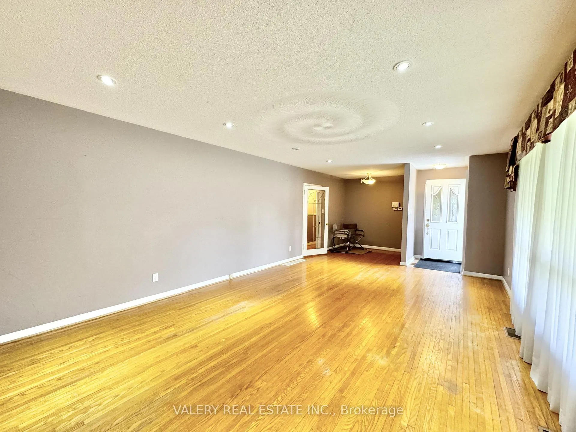 Photo 8 of Unit Main, 2949 Olde Base Line Road, Caledon, Inglewood — HOMEH