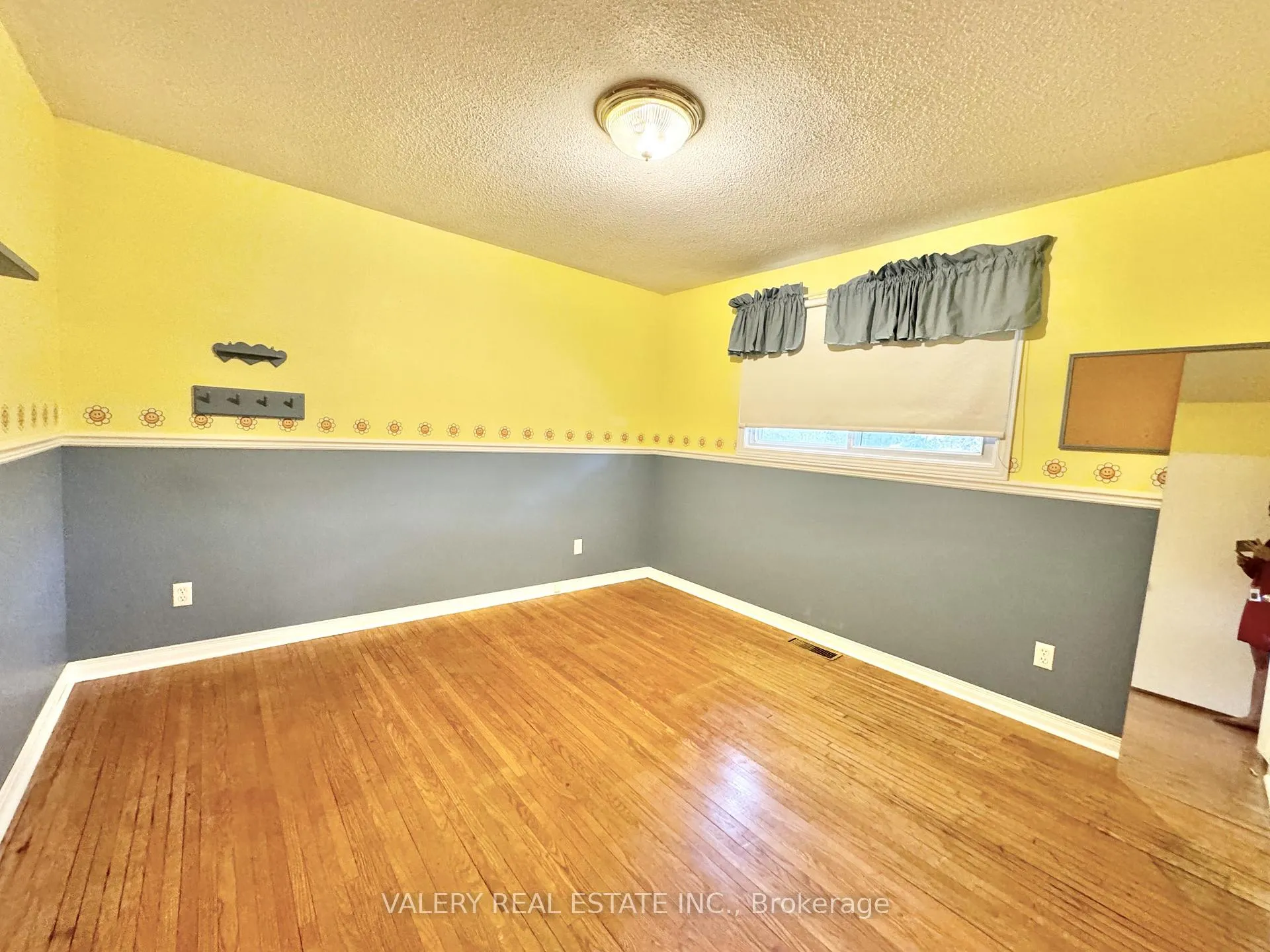 Photo 9 of Unit Main, 2949 Olde Base Line Road, Caledon, Inglewood — HOMEH