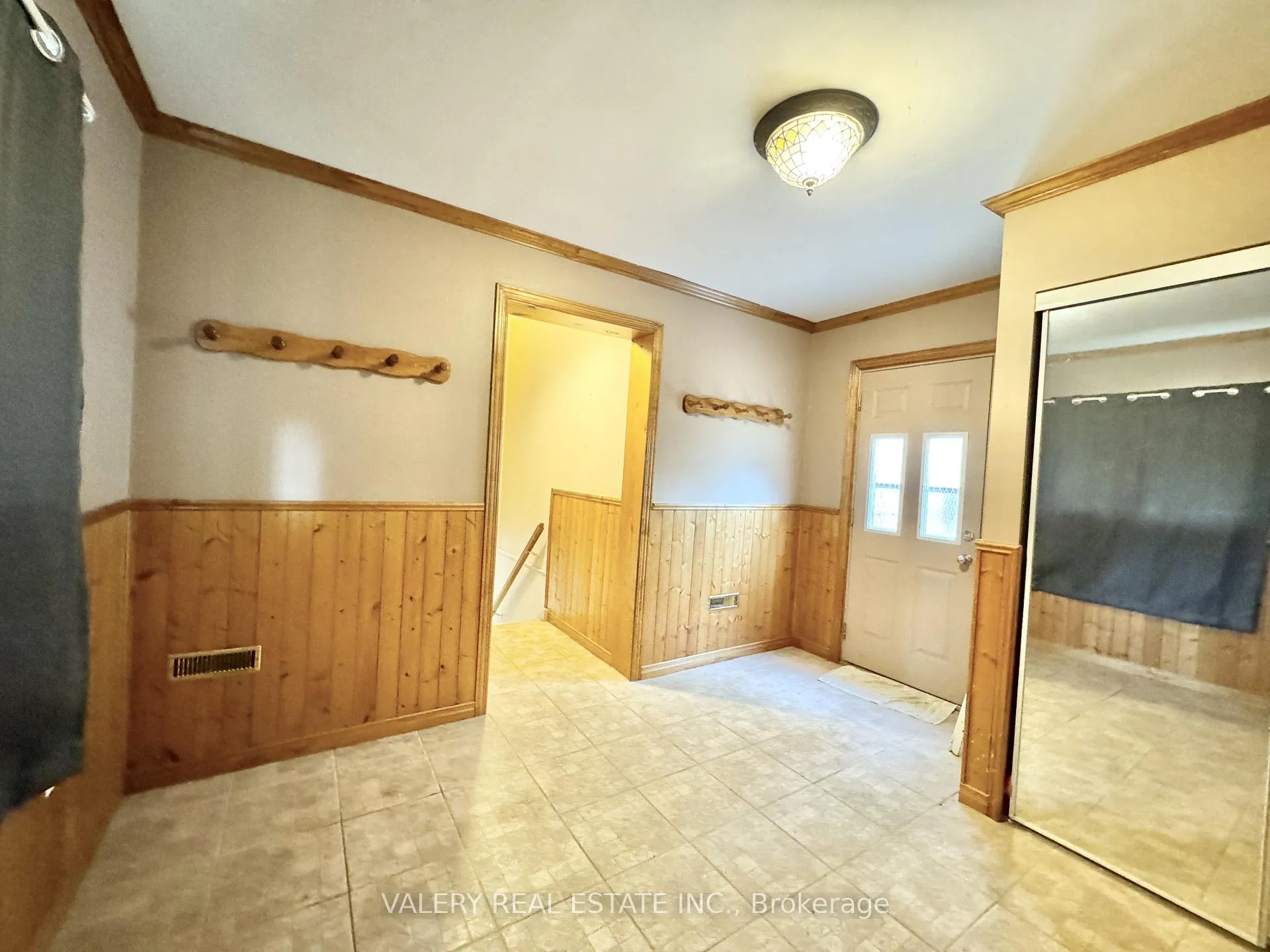 Photo 12 of Unit Main, 2949 Olde Base Line Road, Caledon, Inglewood — HOMEH