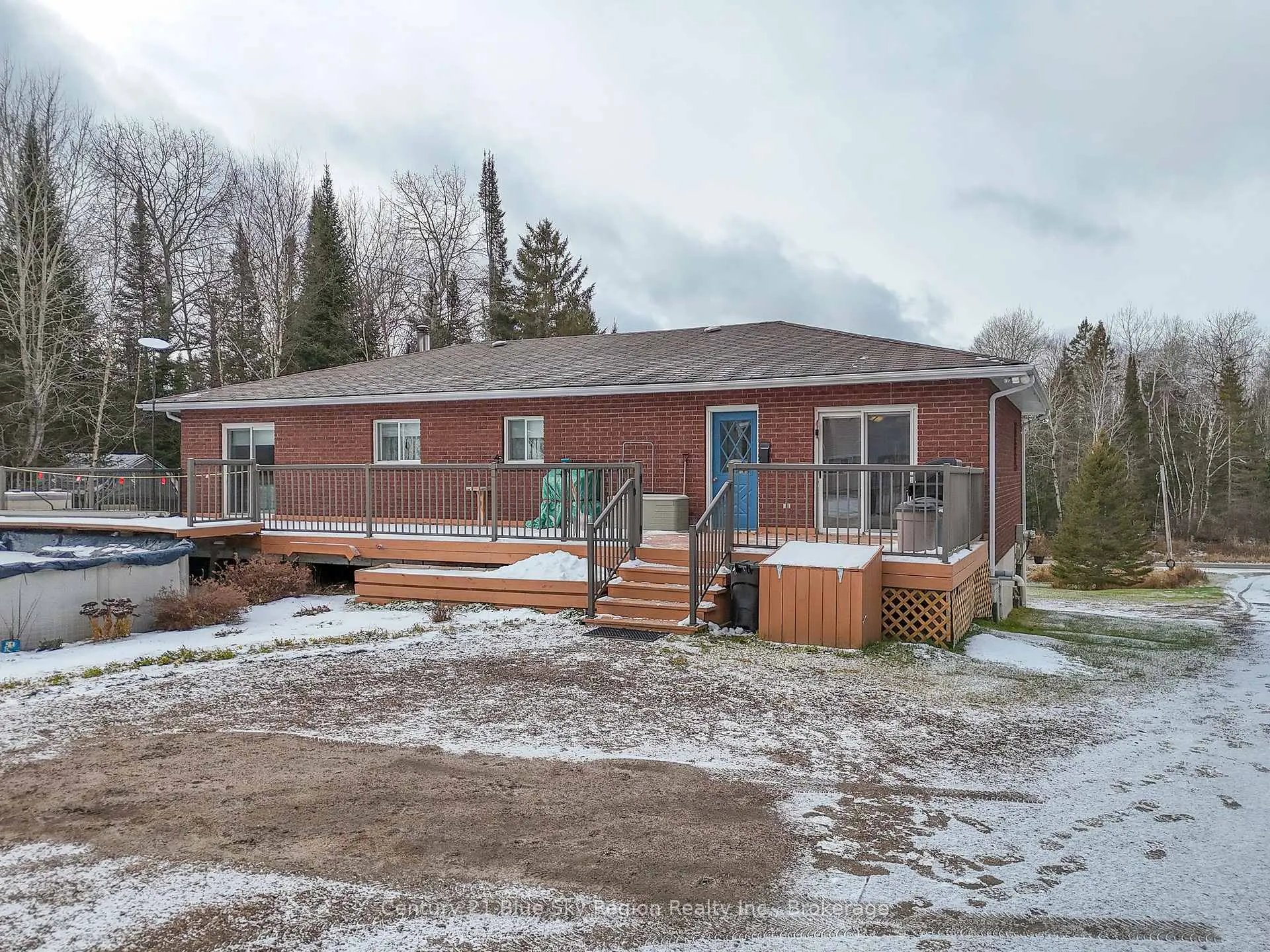 Photo 4 of 592 Genesee Lake Road, Powassan — HOMEH