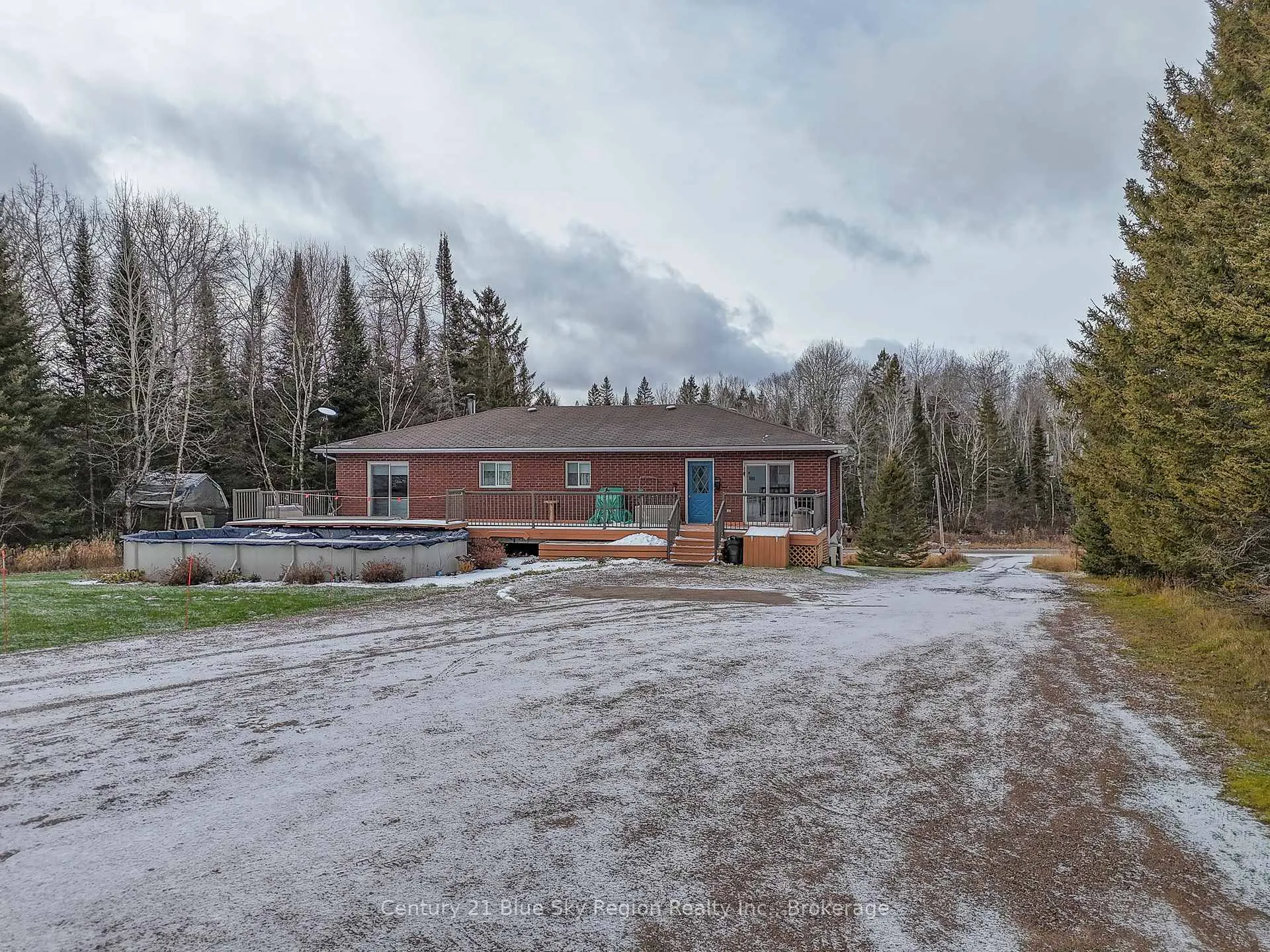 Photo 5 of 592 Genesee Lake Road, Powassan — HOMEH
