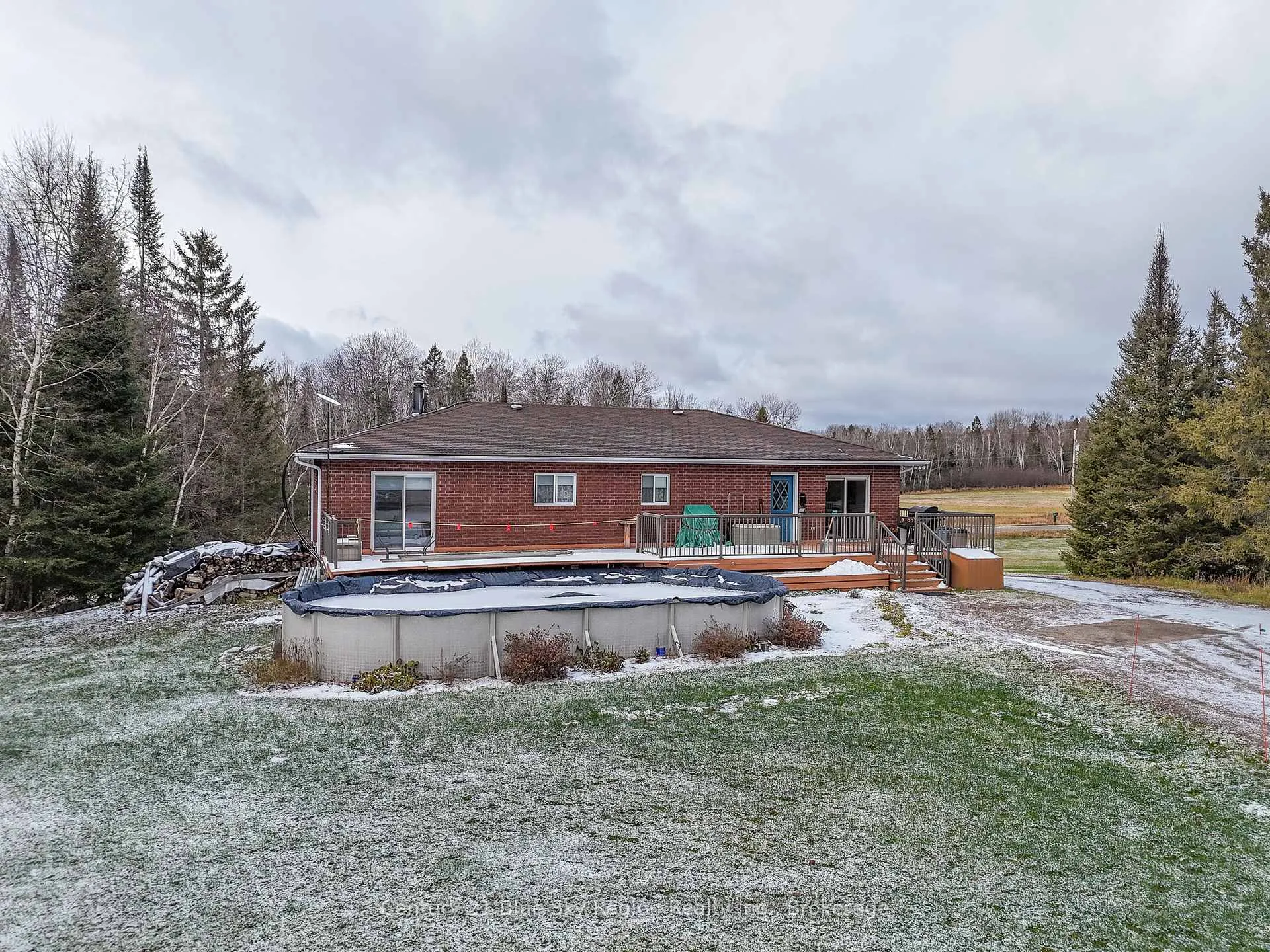Photo 6 of 592 Genesee Lake Road, Powassan — HOMEH
