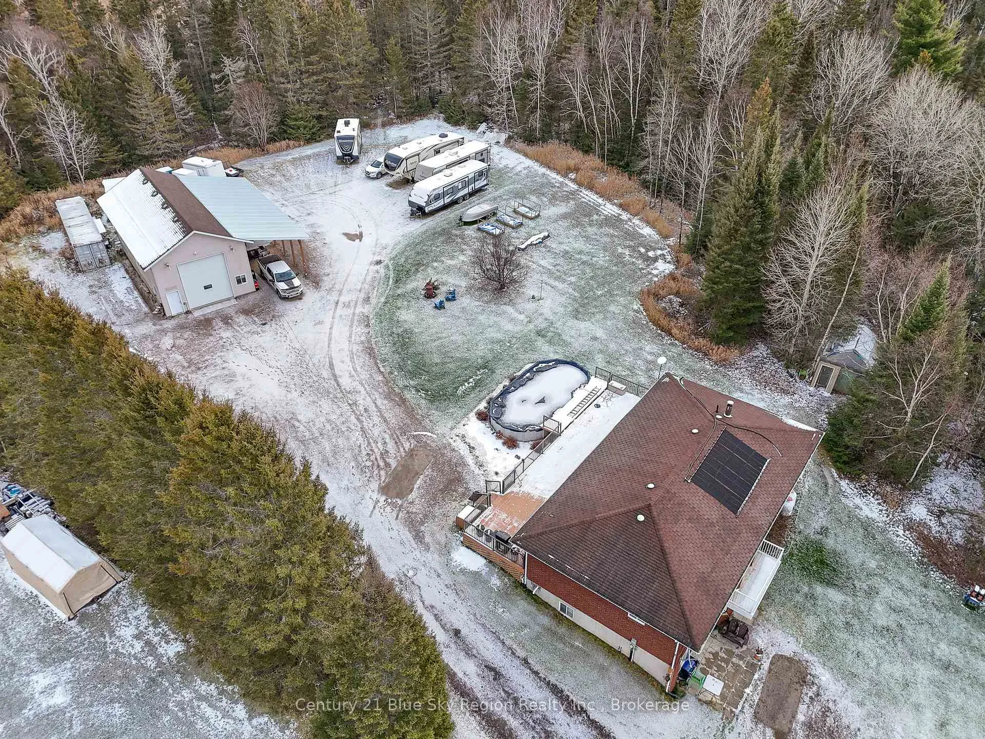 Photo 16 of 592 Genesee Lake Road, Powassan — HOMEH