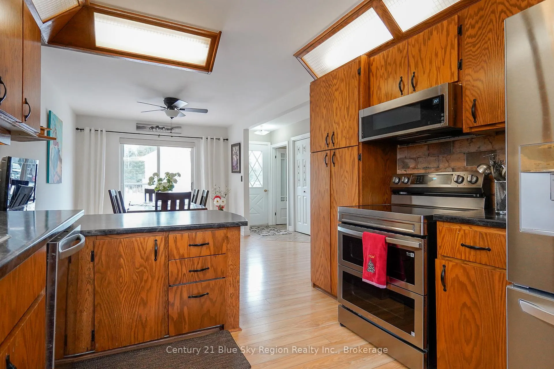 Photo 26 of 592 Genesee Lake Road, Powassan — HOMEH