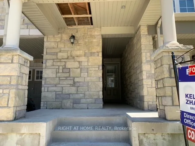 Photo 2 of 43 Minlow Way, Aurora, Rural Aurora — HOMEH